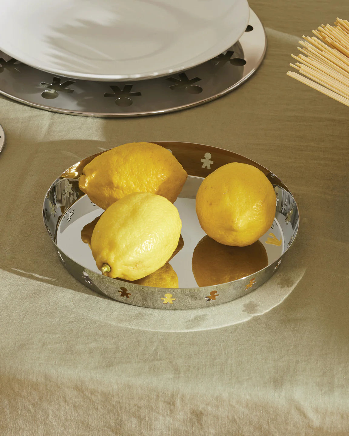 Taca met hoge rand GIROTONDO roestvrij staal