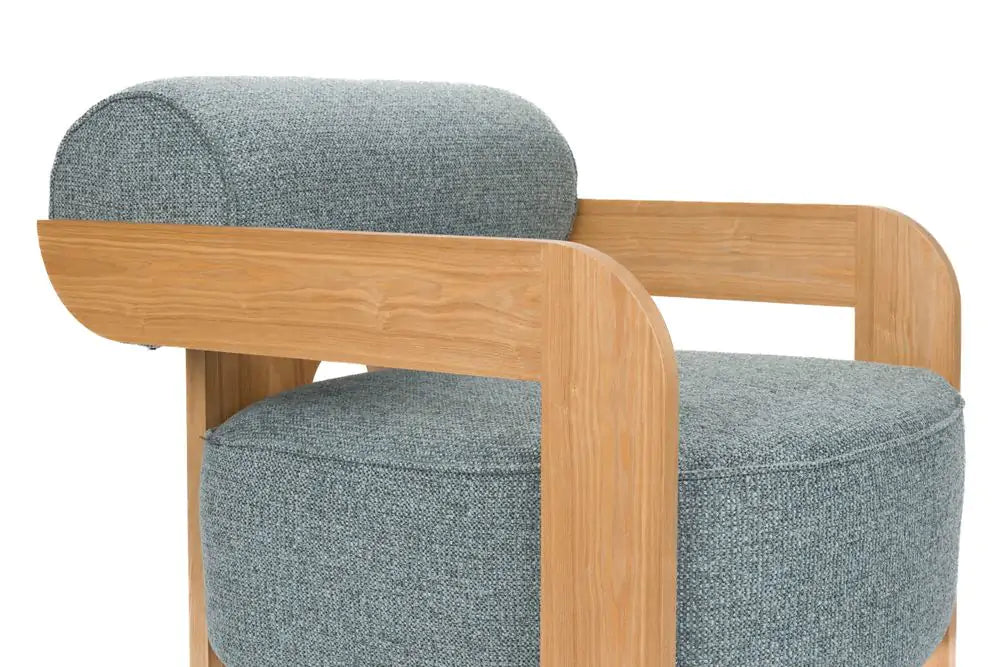 Blauwe OOLONG fauteuil met houten basis