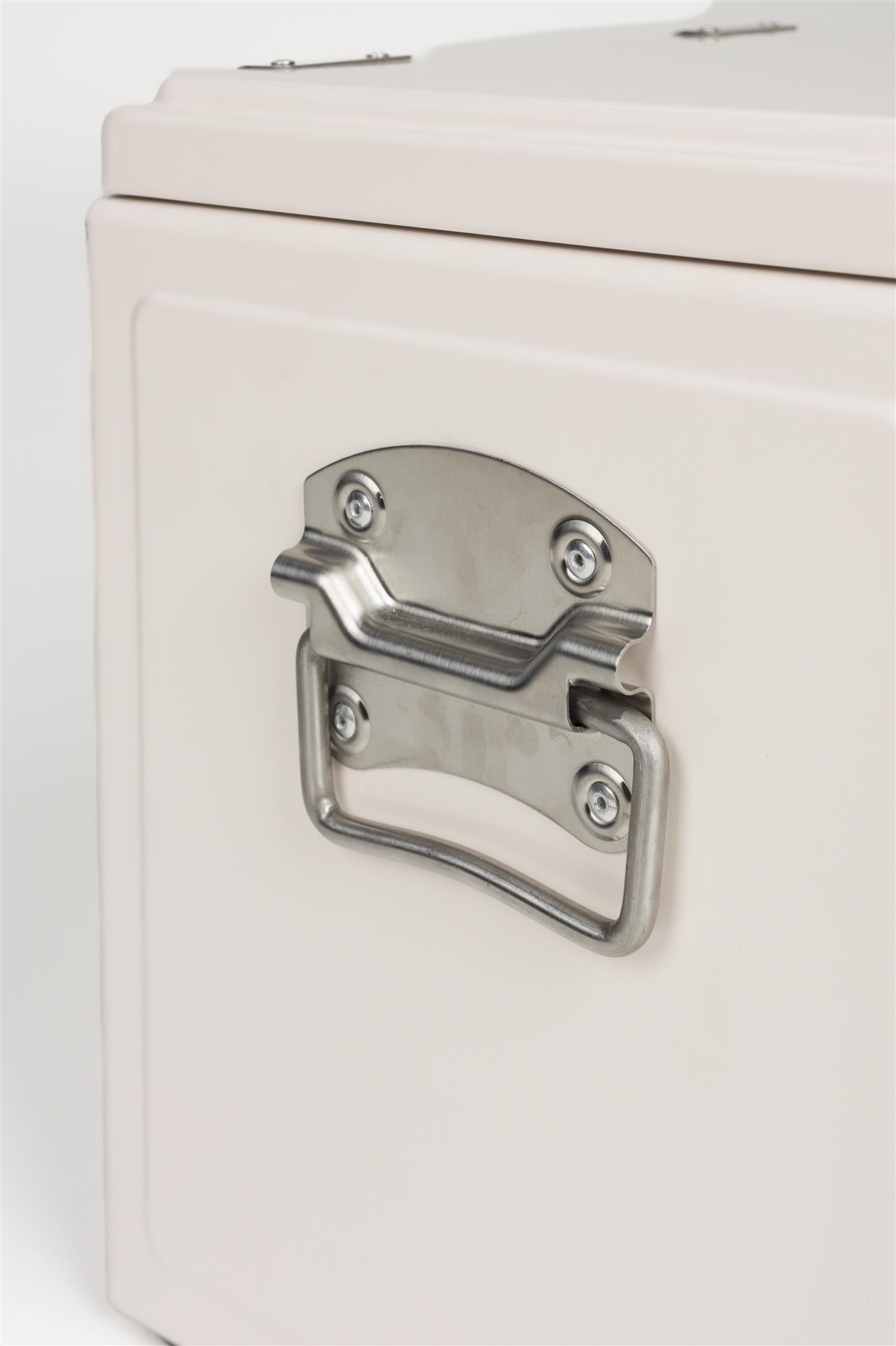 BE CUTE white portable fridge