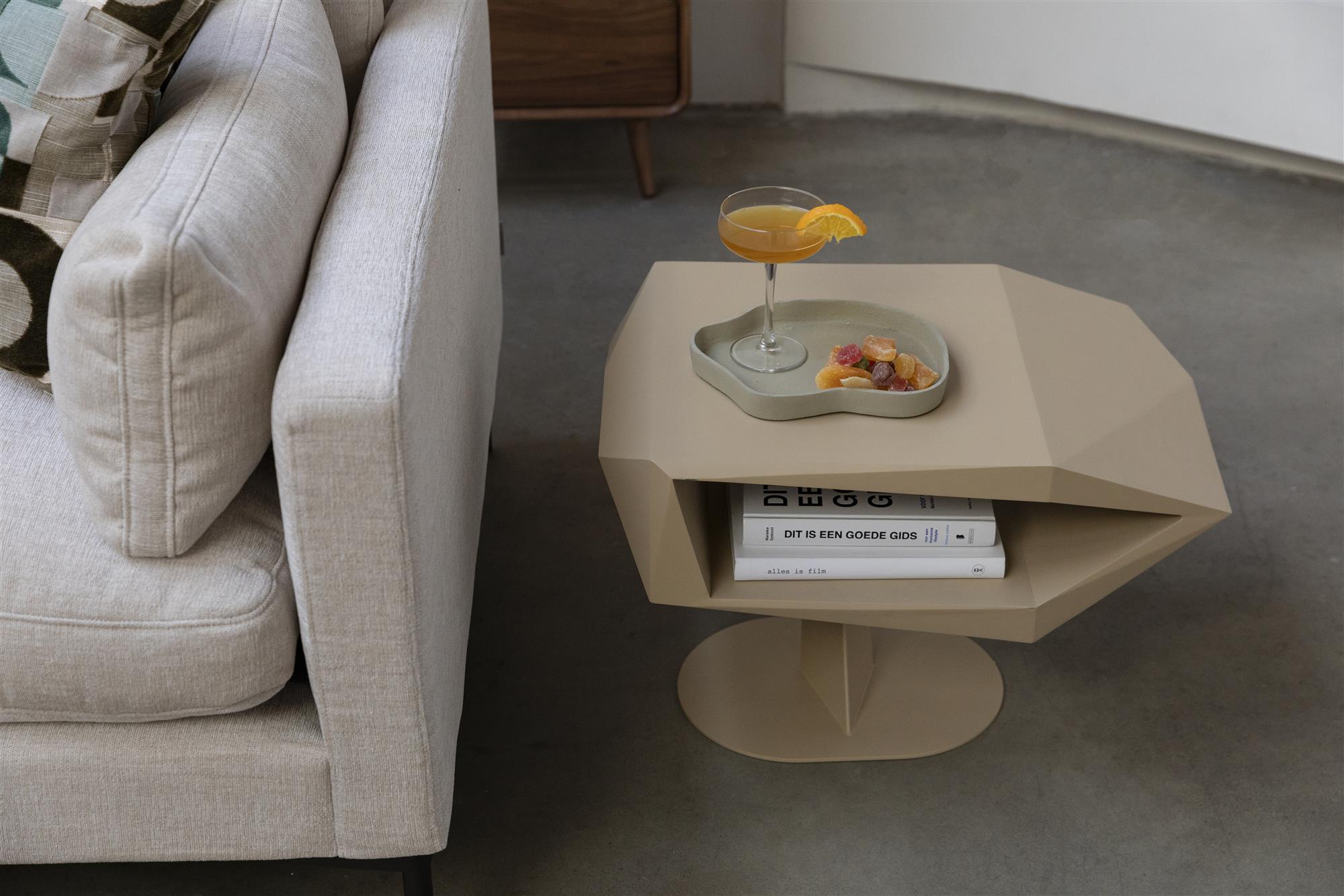 Beige bijzettafel NORTH