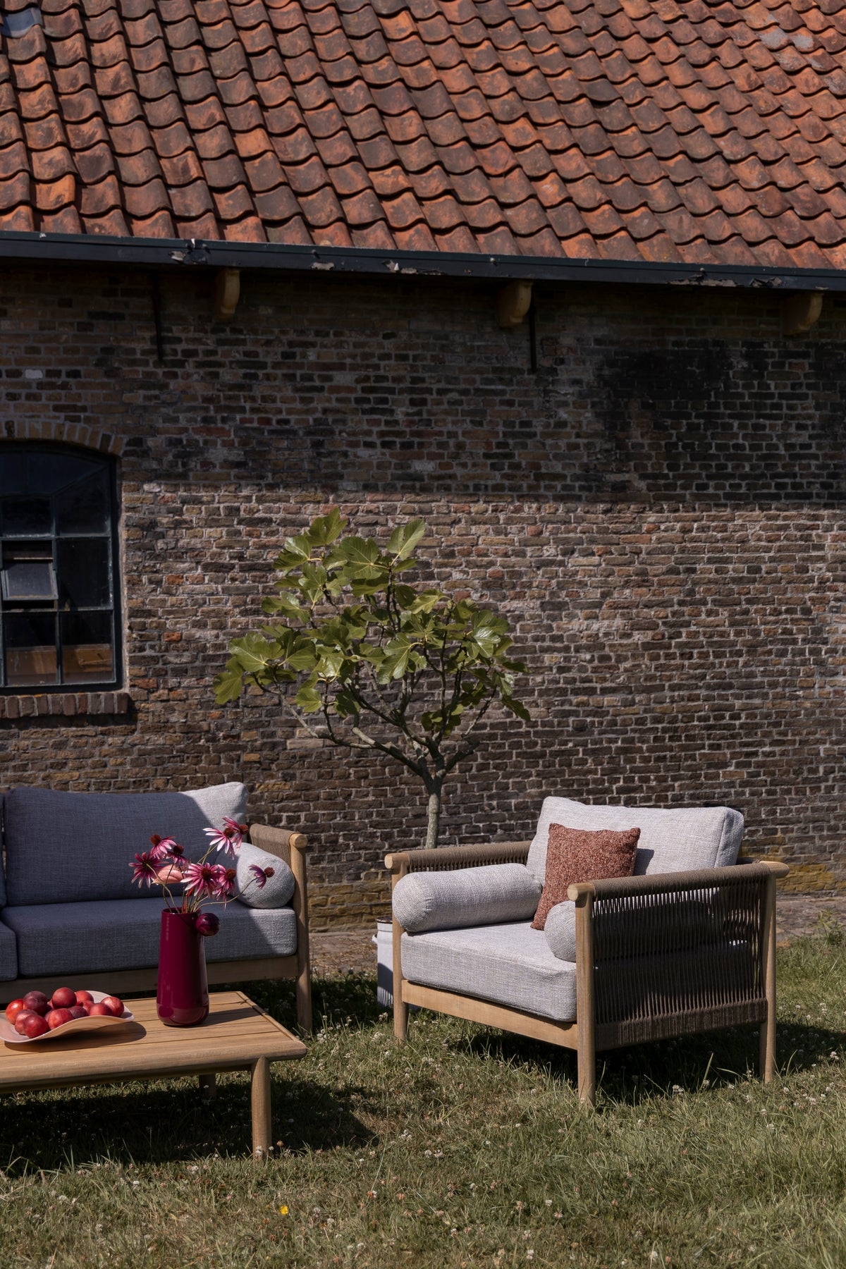 Grijze OASIS tuinstoel met acaciahout
