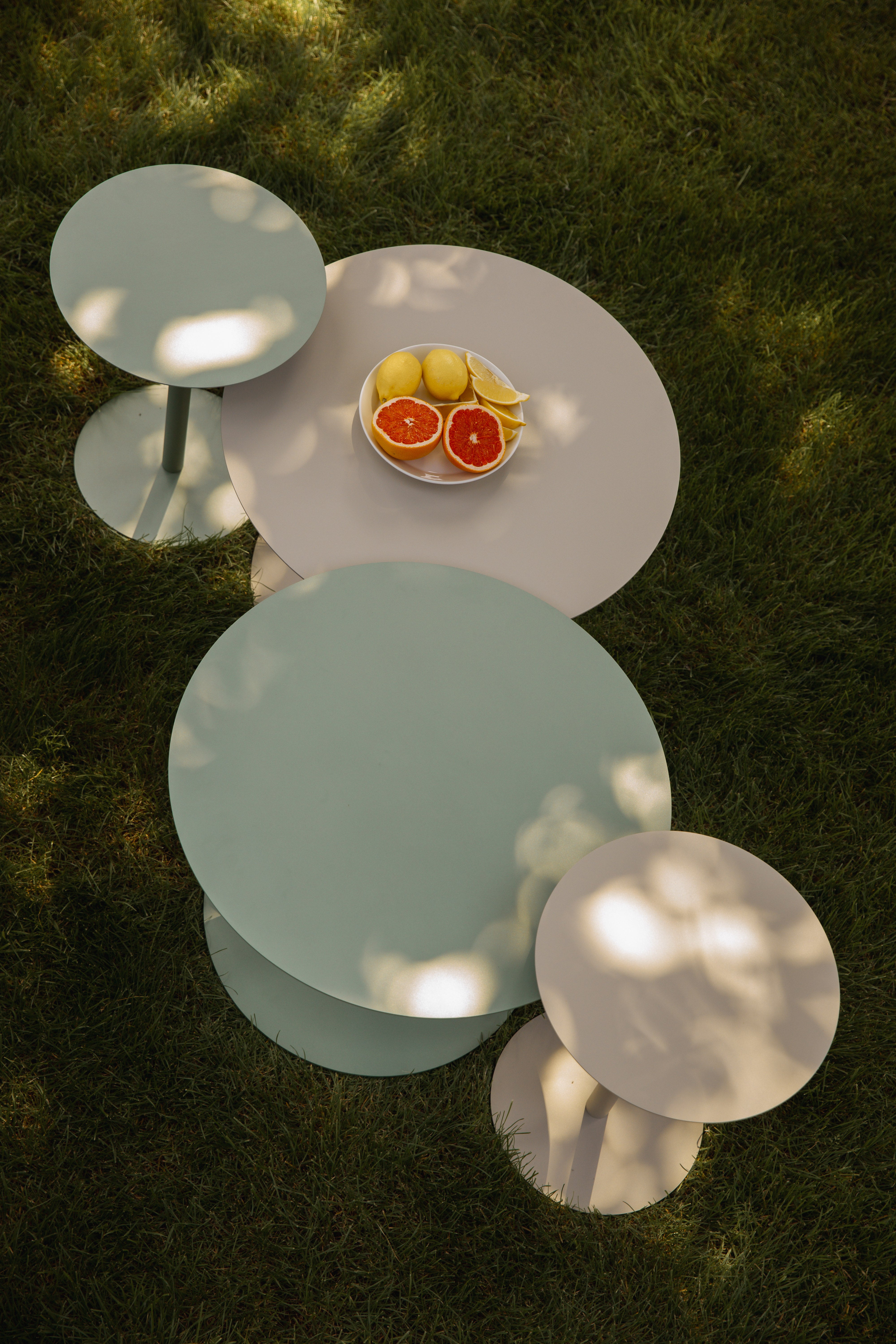 Beige bijzettafel SNOW