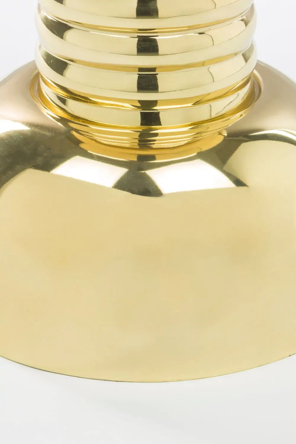 GONNA MAKE YOU SWEAT Beistelltisch Gold