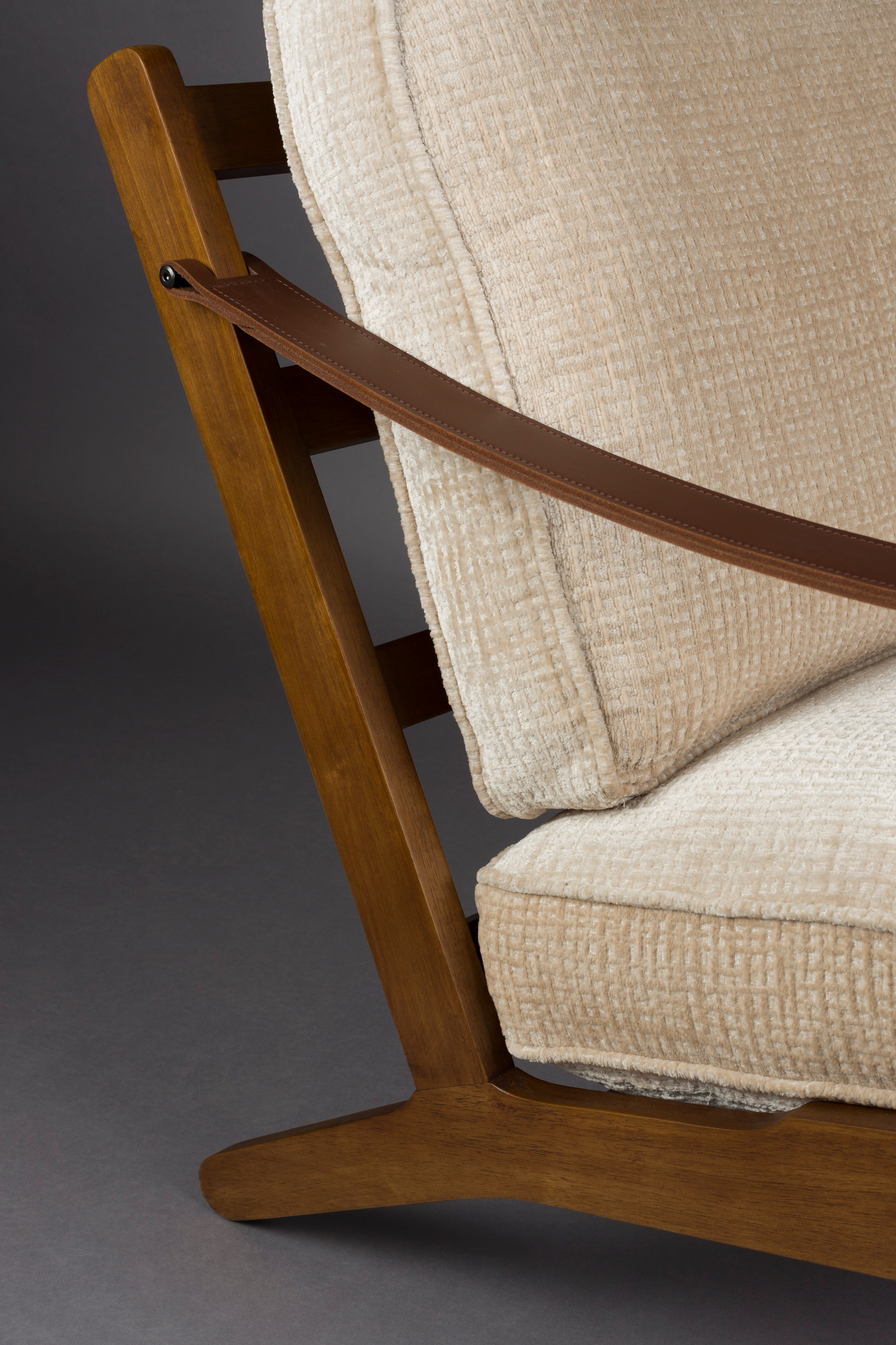 WASHINGTON armchair in beige with a wooden base