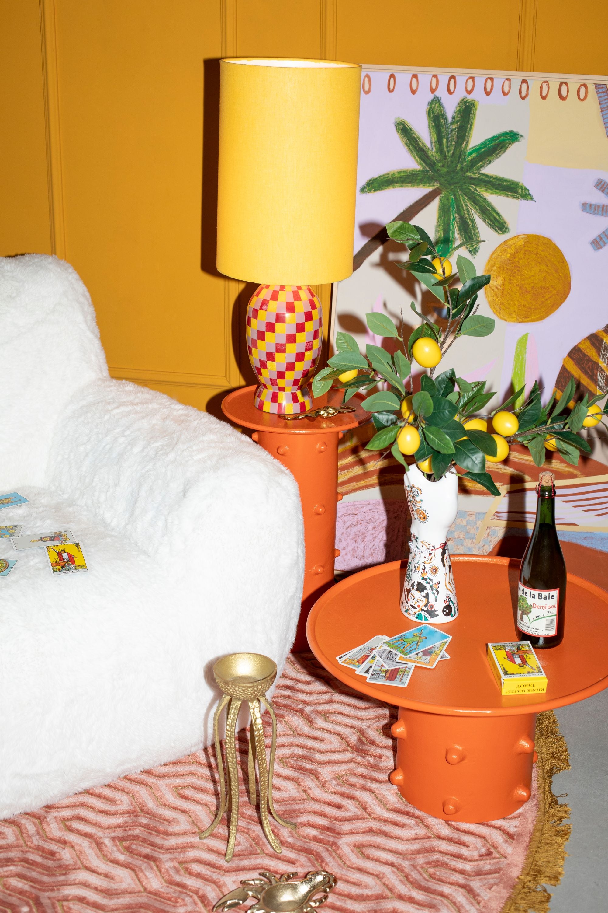 PINCH ME oranger Beistelltisch