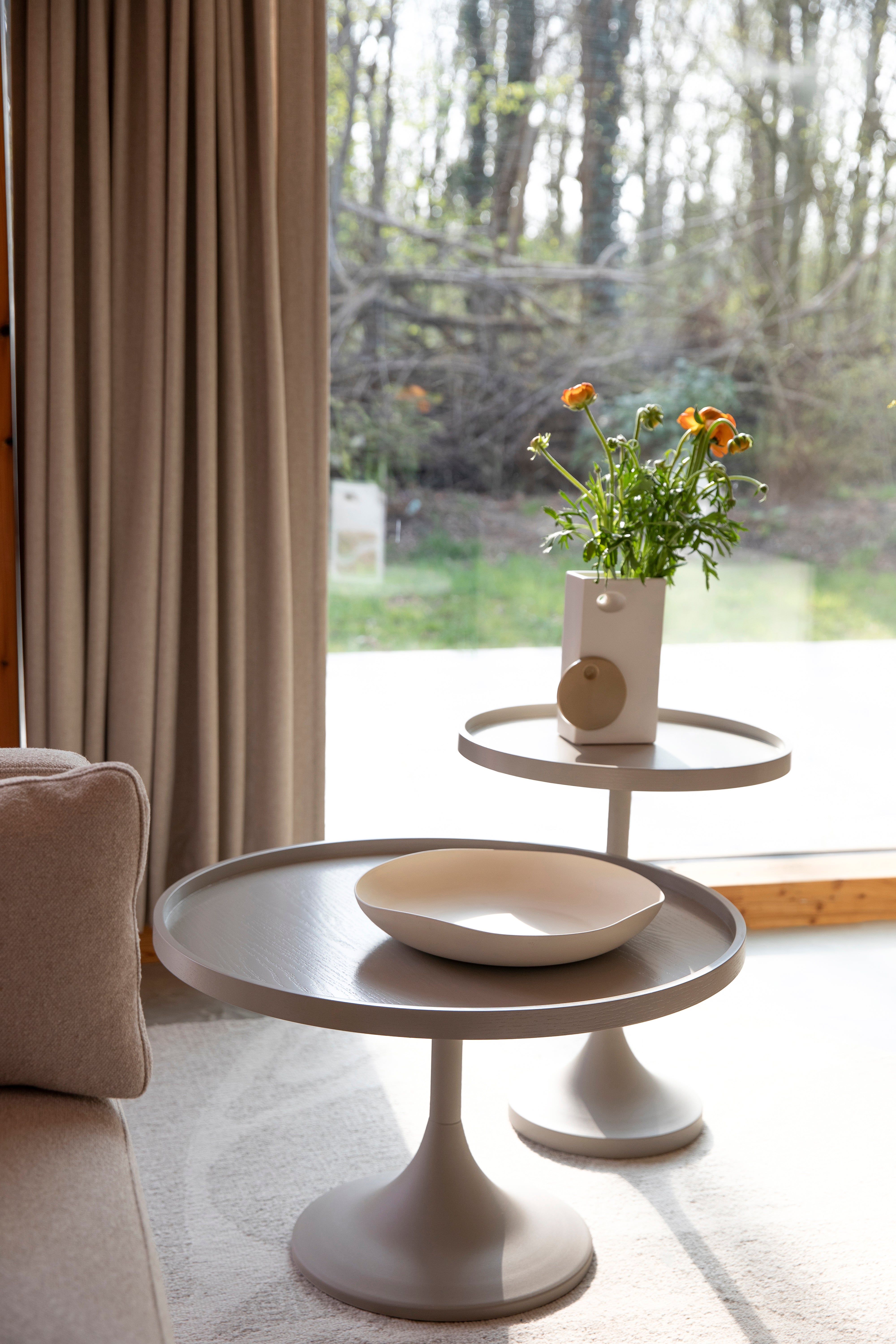 Beige zijtafel JASON