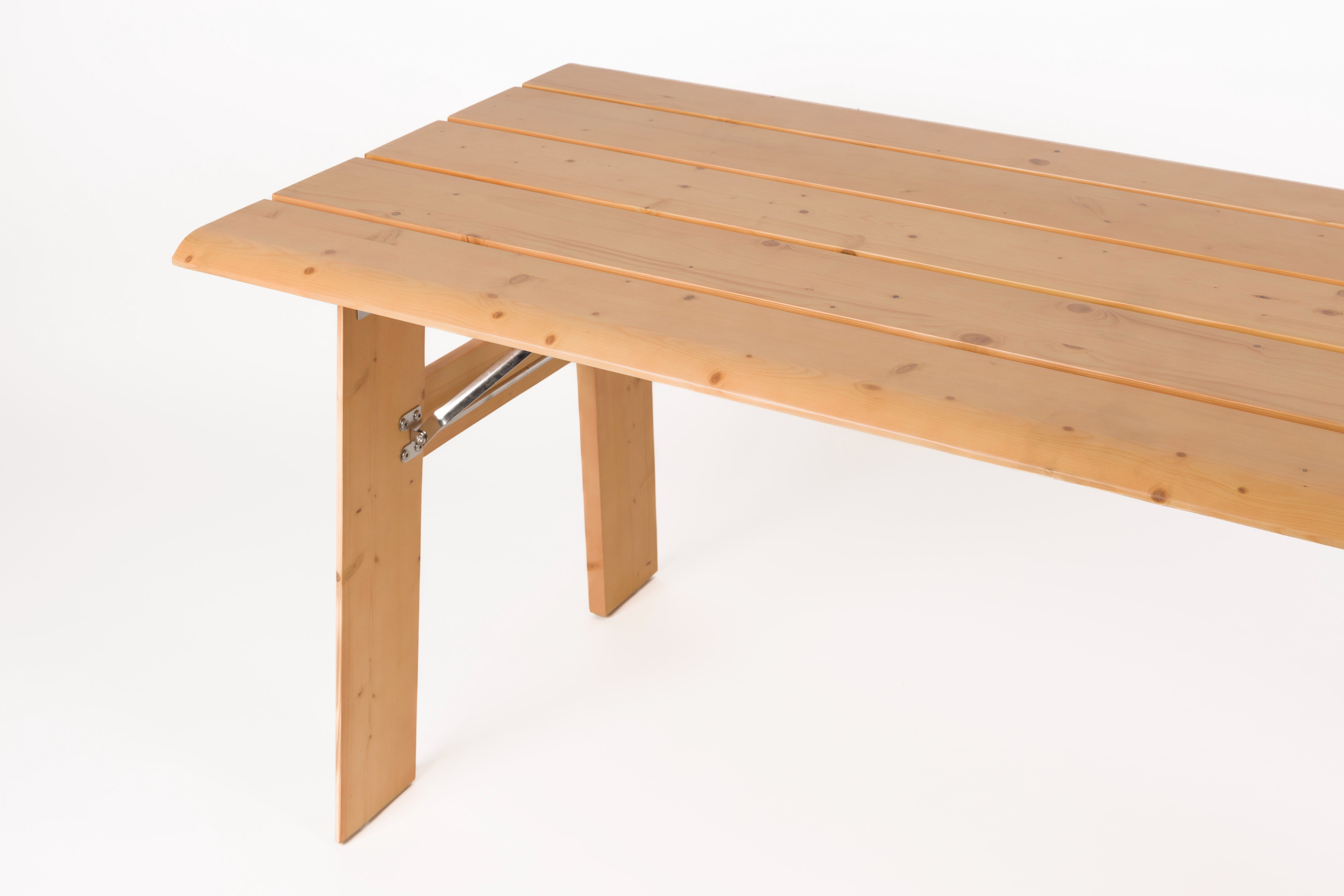 AVENUE Pine Wood Garden Table