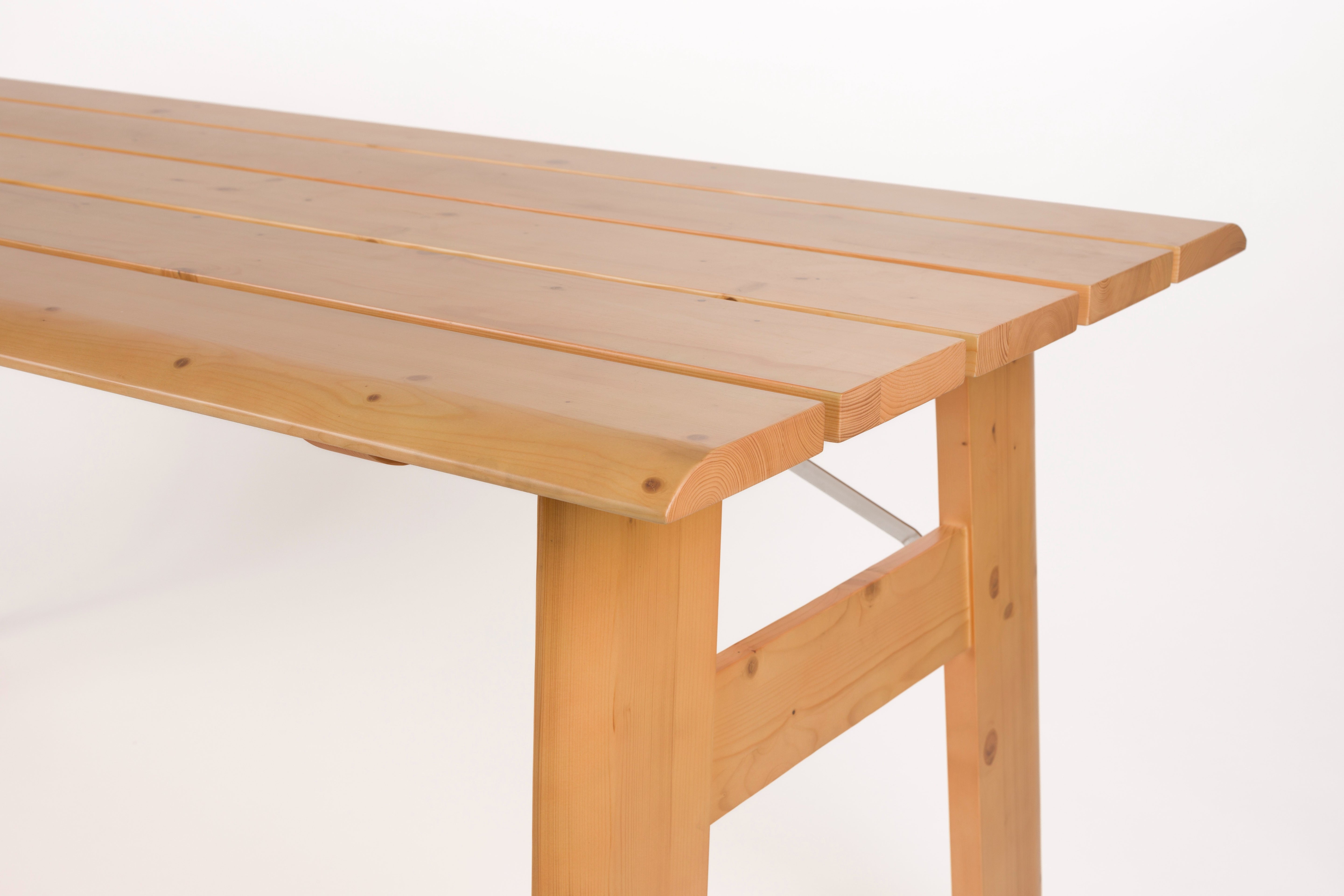 AVENUE Pine Wood Garden Table
