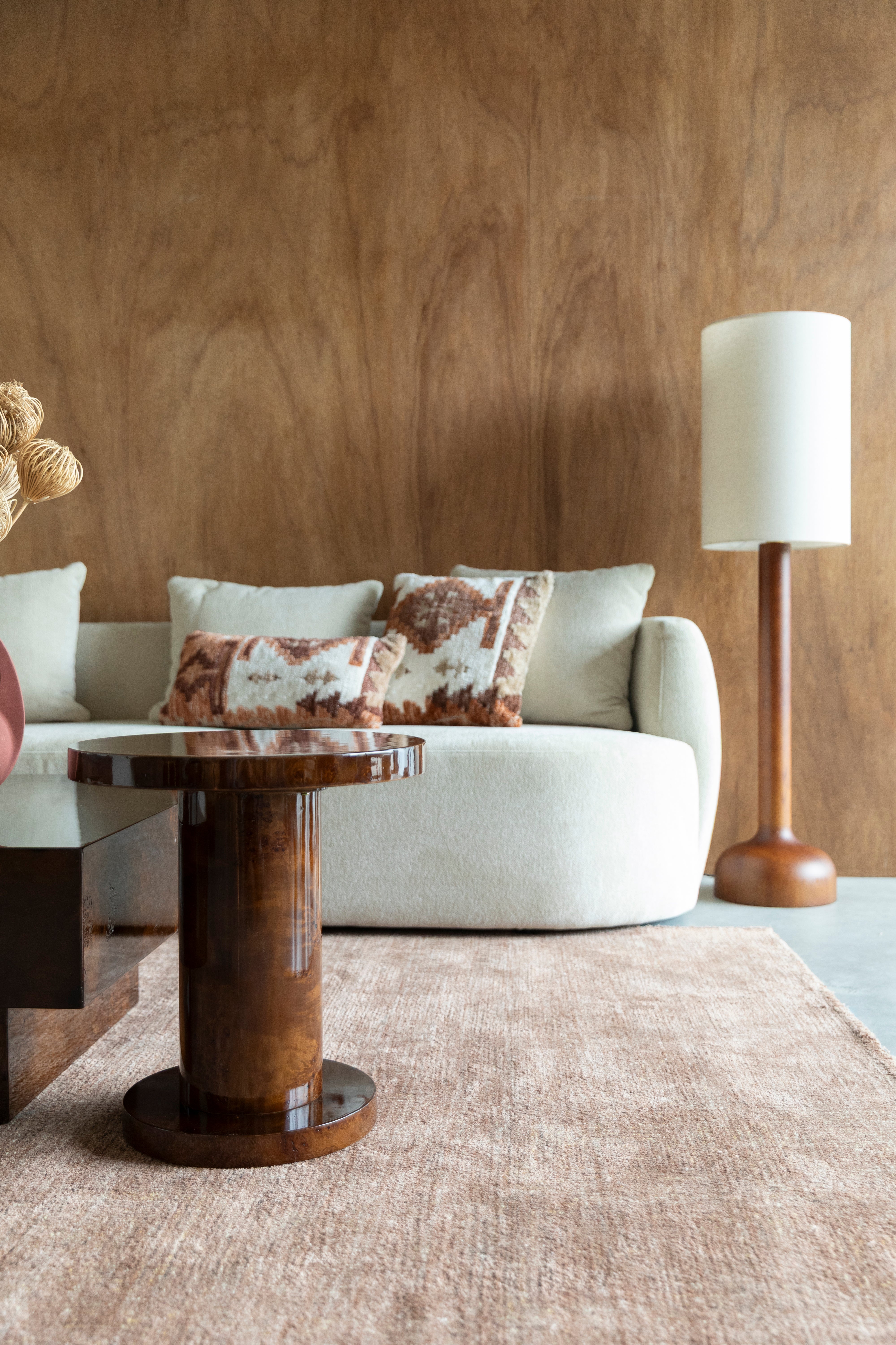 Bijzettafel QUINN notenhout