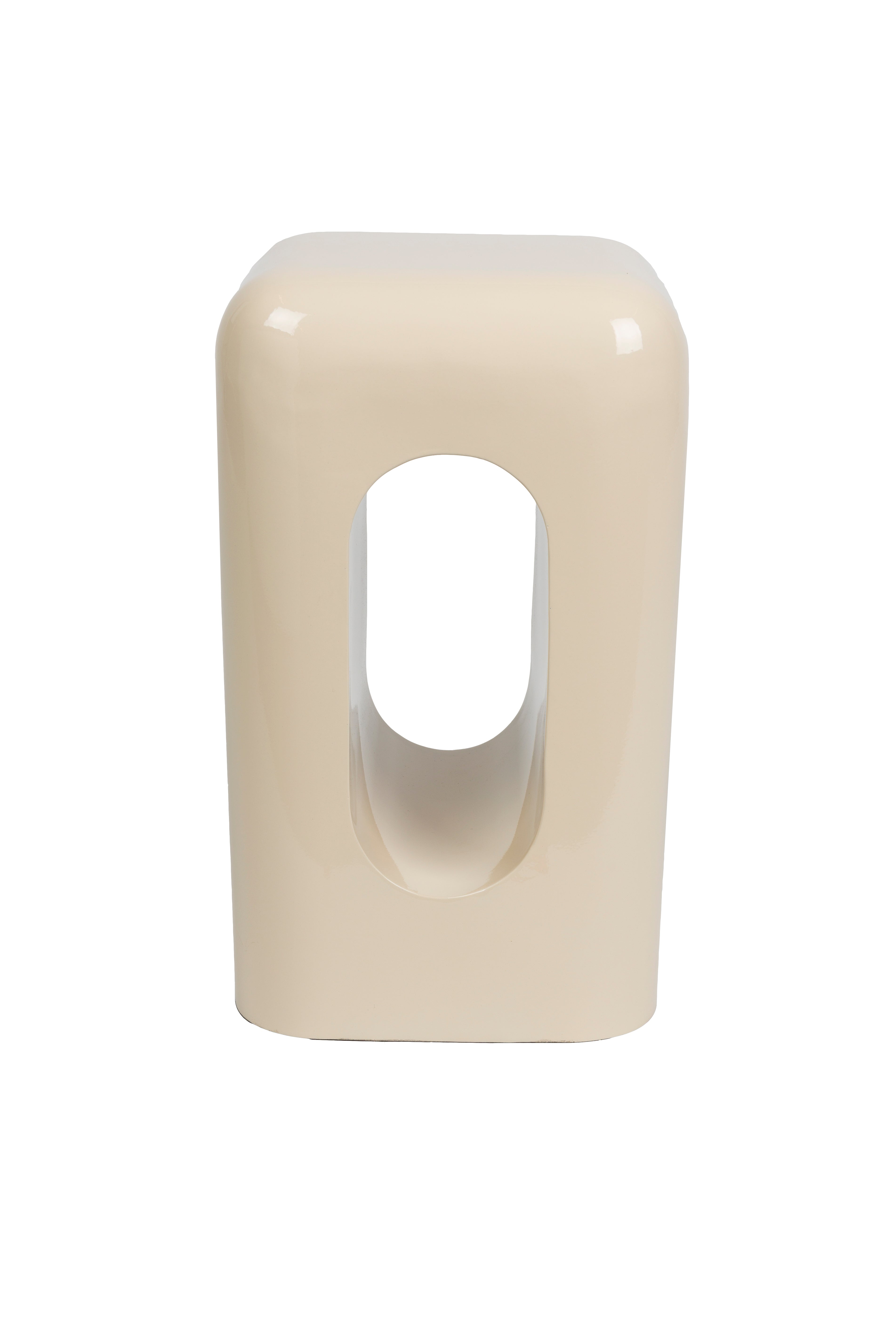 Beige bijzettafel CREEK