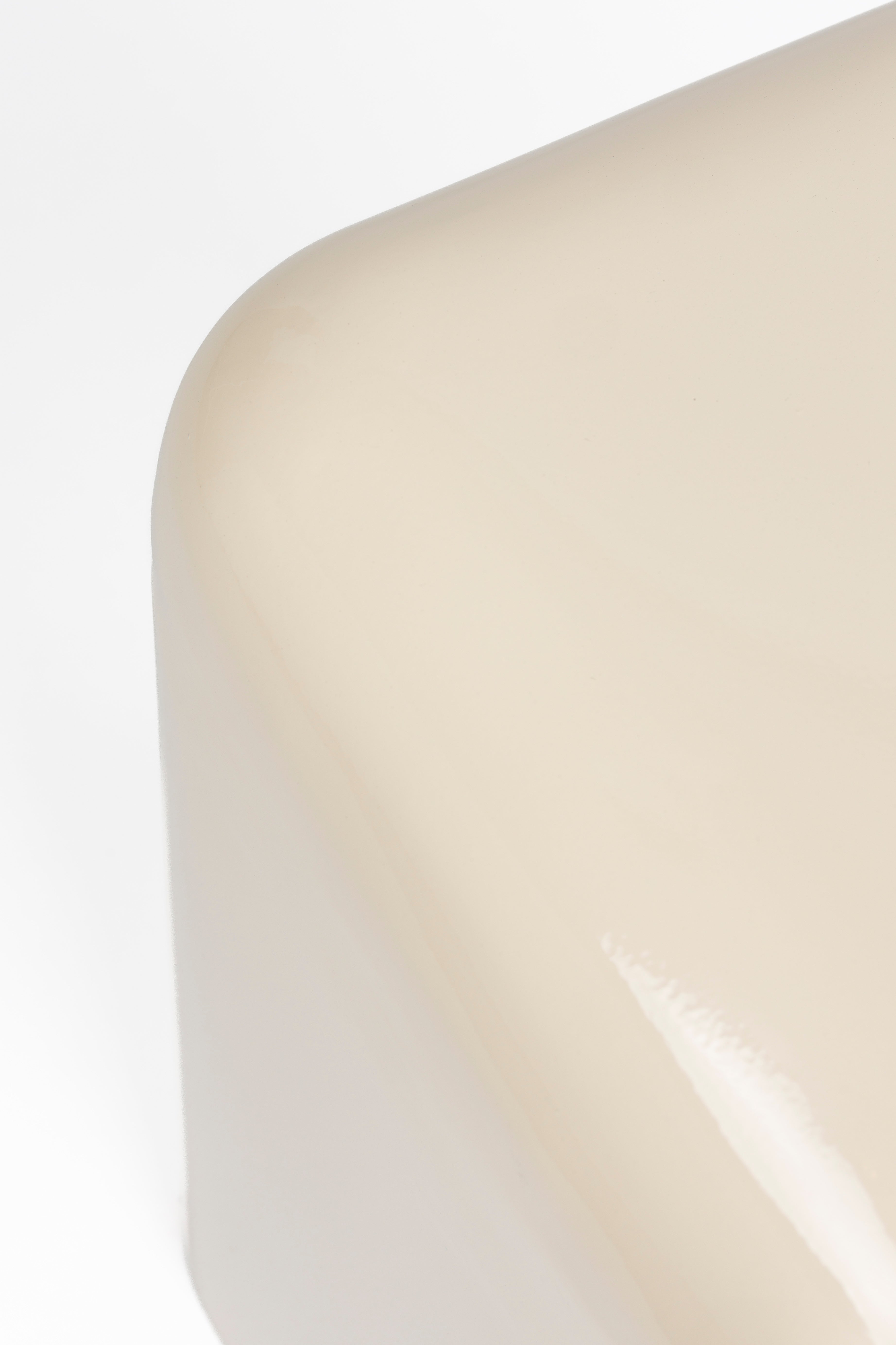 Beige bijzettafel CREEK