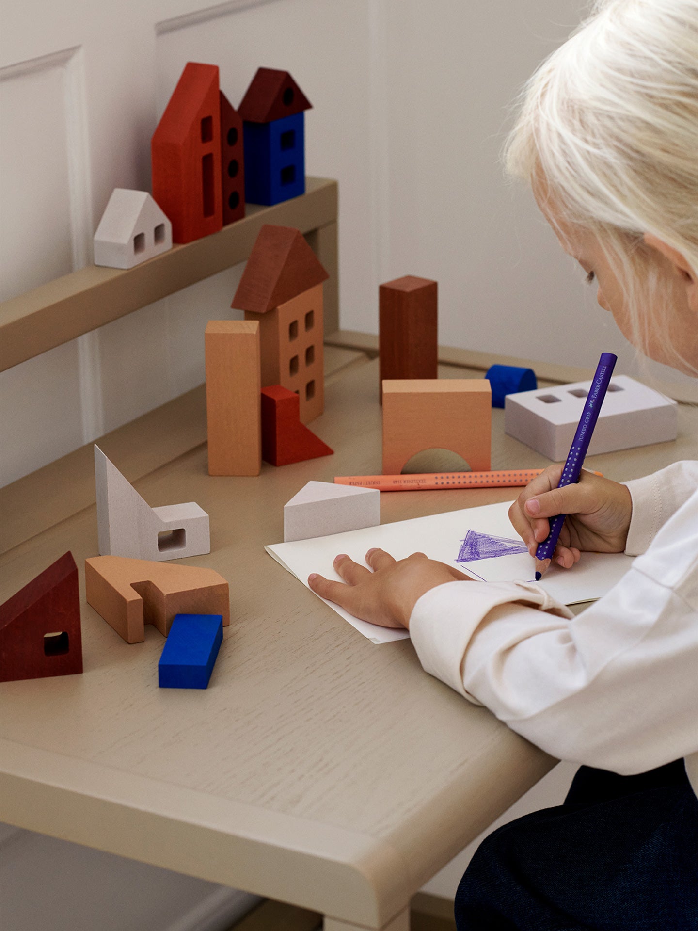 Kinderbureau LITTLE ARCHITECT beige