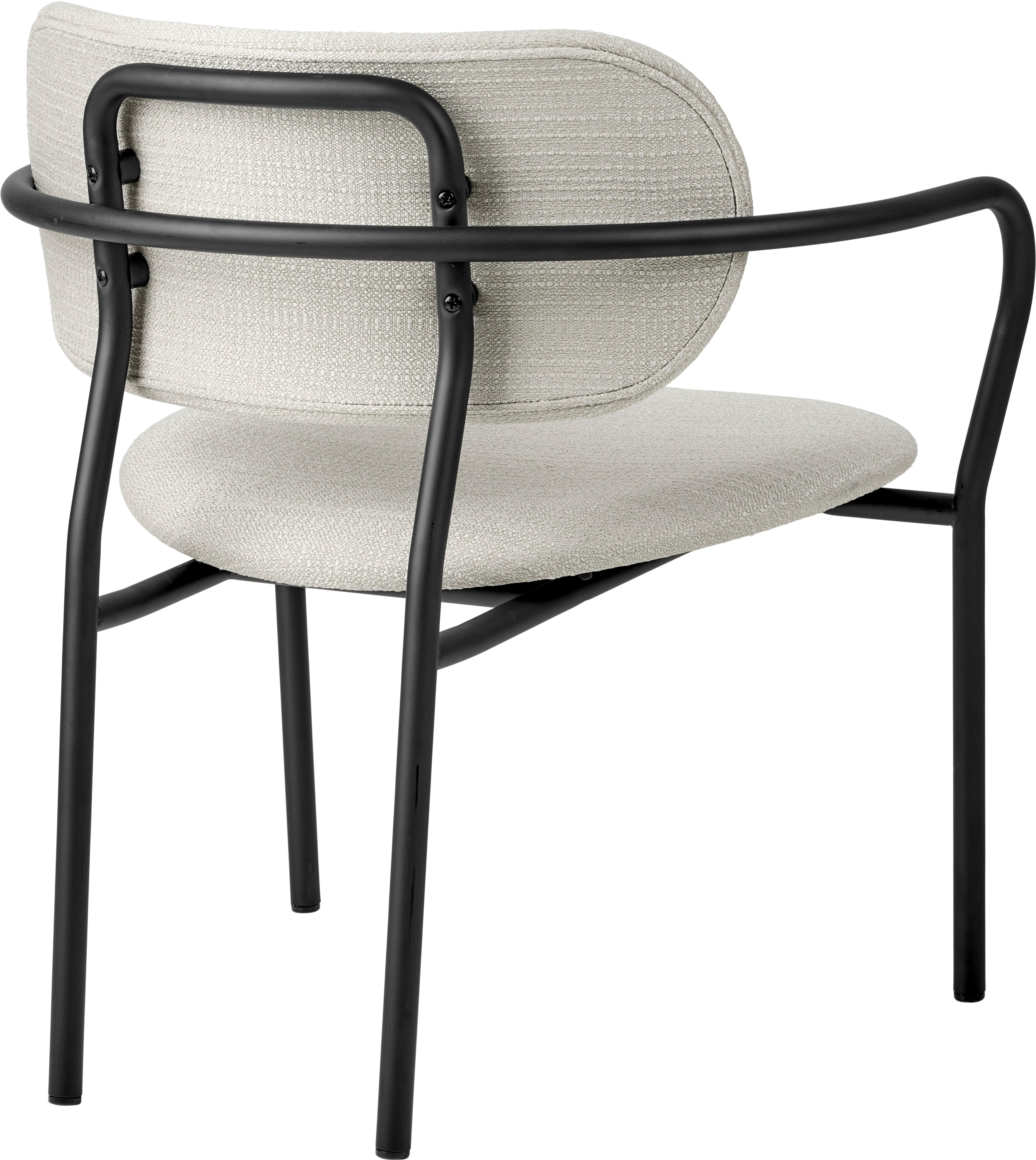 Fotel COCO gepolstert mit schwarzem Gestell