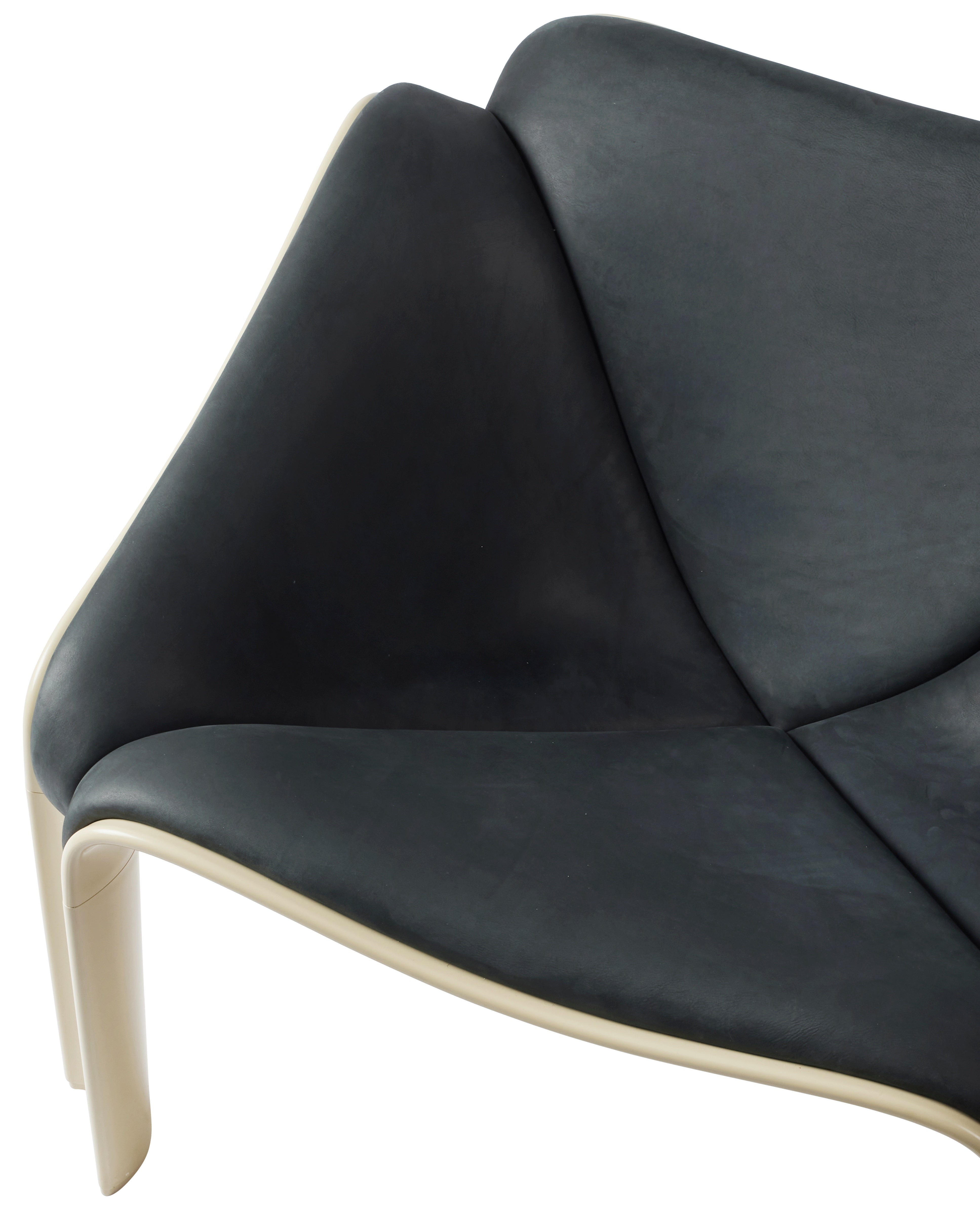 Sessel F300 in marineblauem Leder mit cremefarbenem Gestell