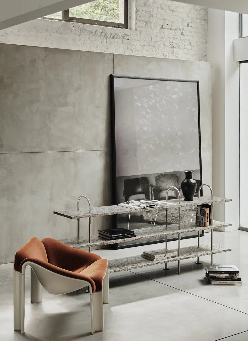 KAST KEEN grijs hout met zwarte messing frame