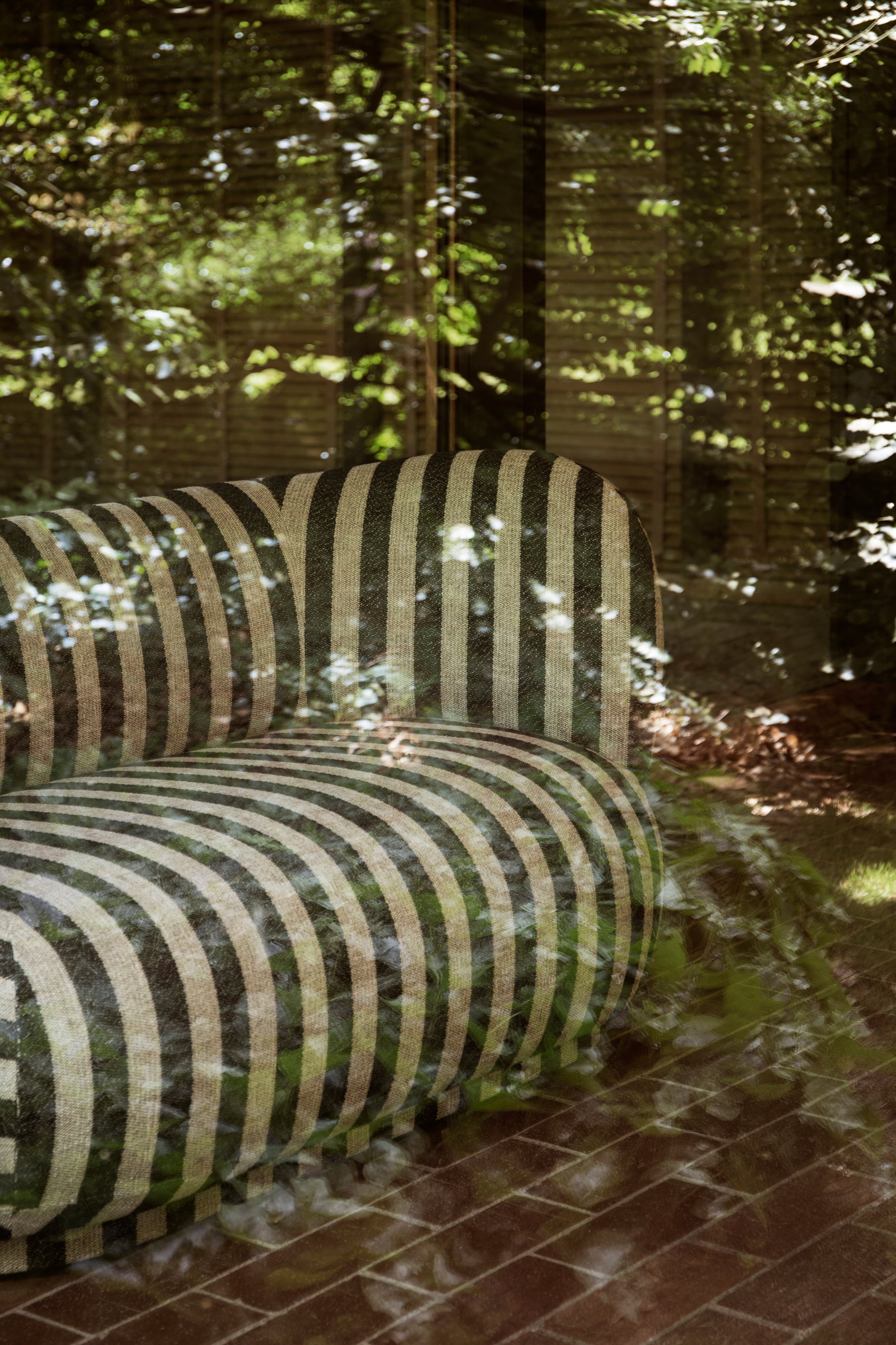 Rico Louisiana Schwarz -Weiß -Sofa