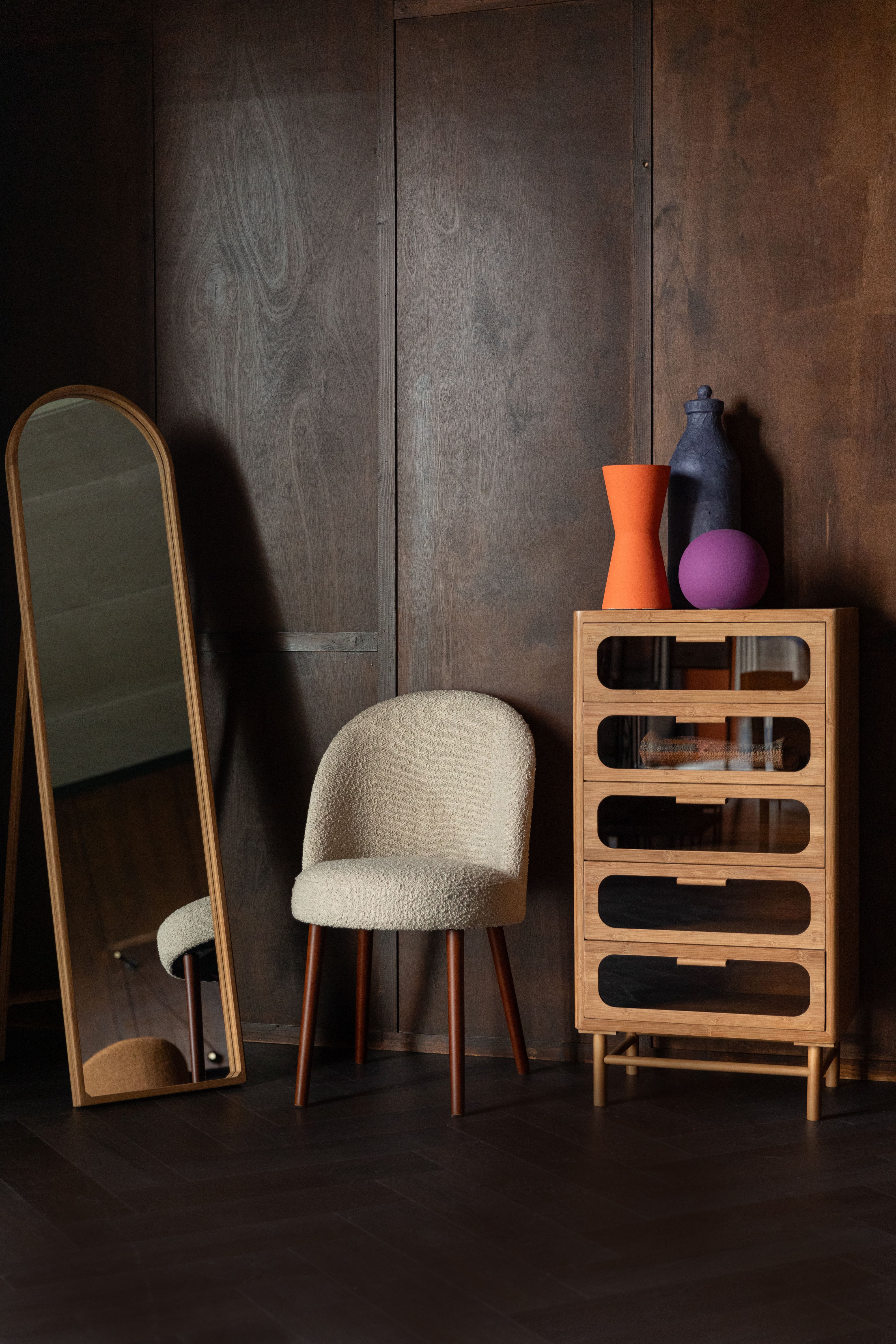 Stuhl BARBARA beige mit Holzgestell