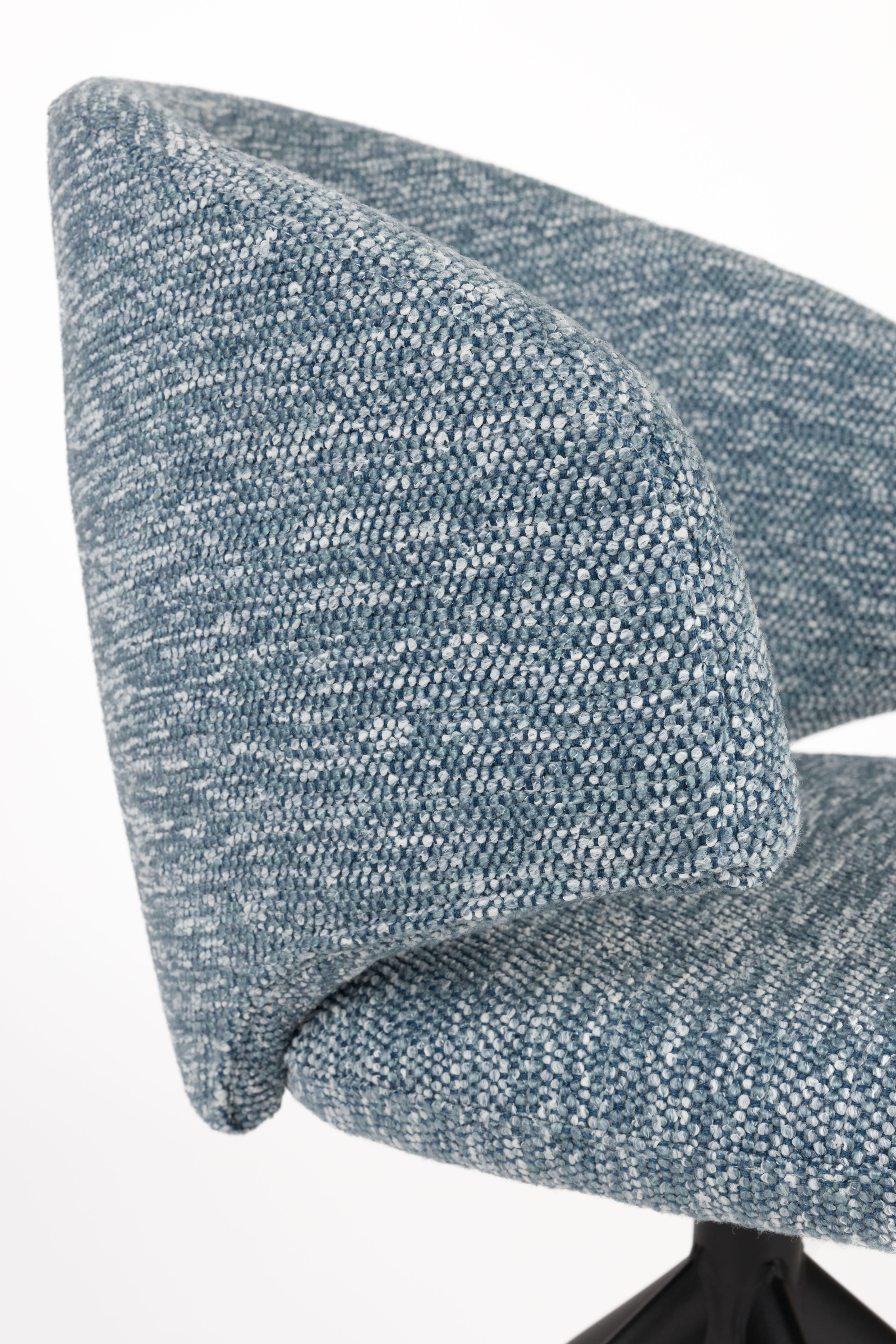 Drehstuhl BALADO blau mit schwarzem Fuß