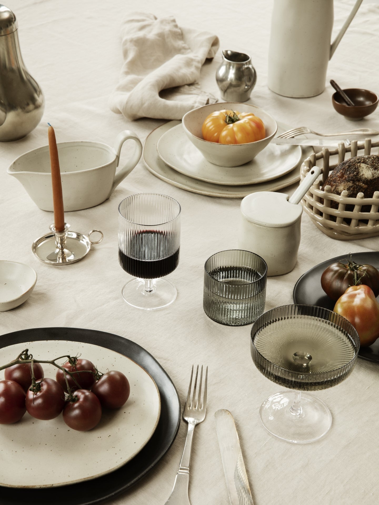 FLOW container with spoon broken white