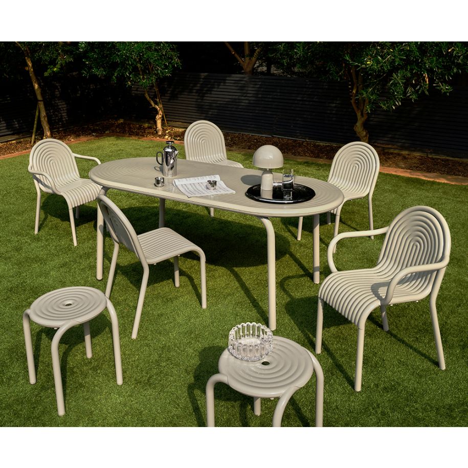 Buitenstoel met armleuningen GROOVE gebroken wit