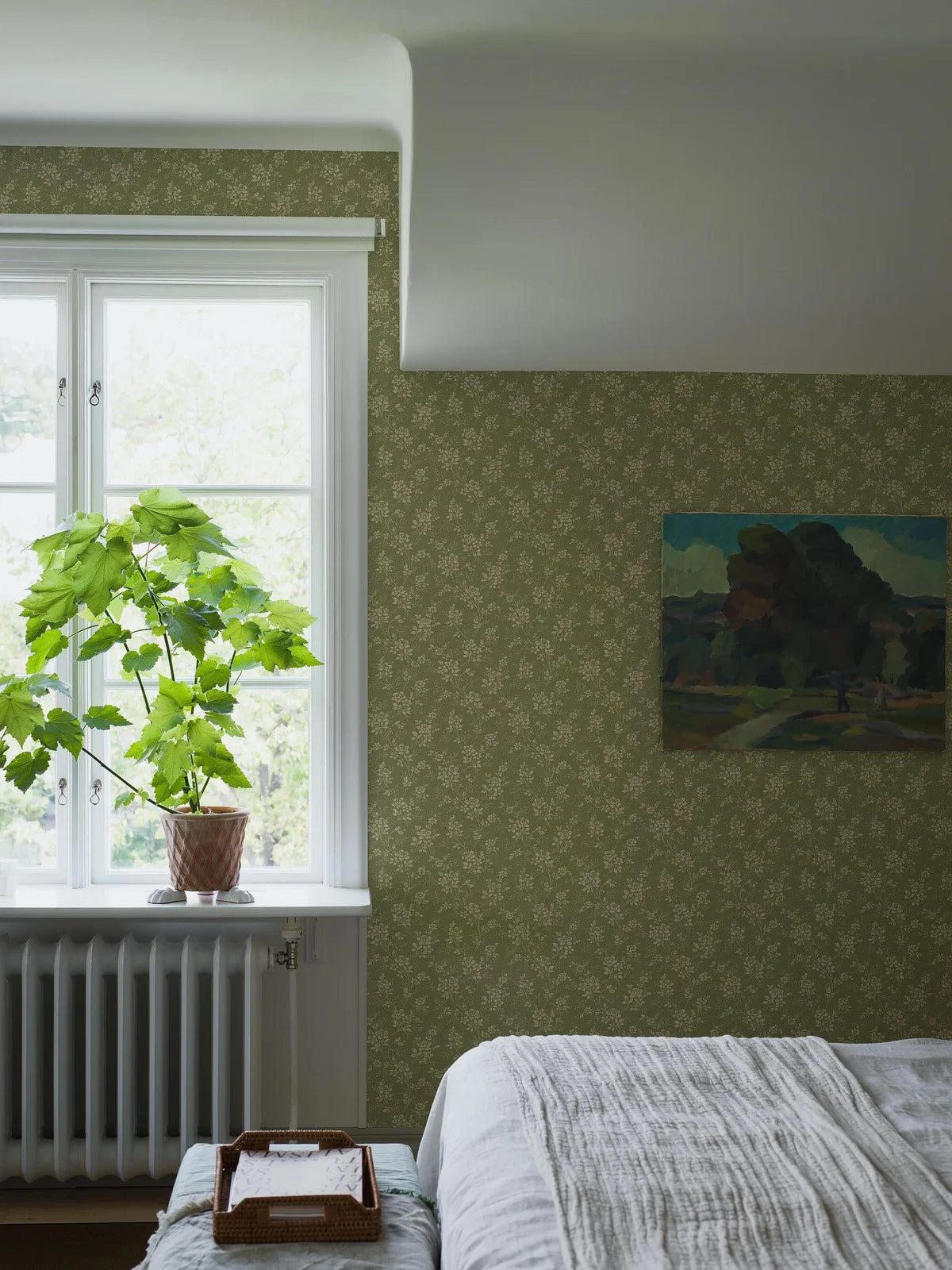 Tapete mit floralem Muster HIP ROSE grün