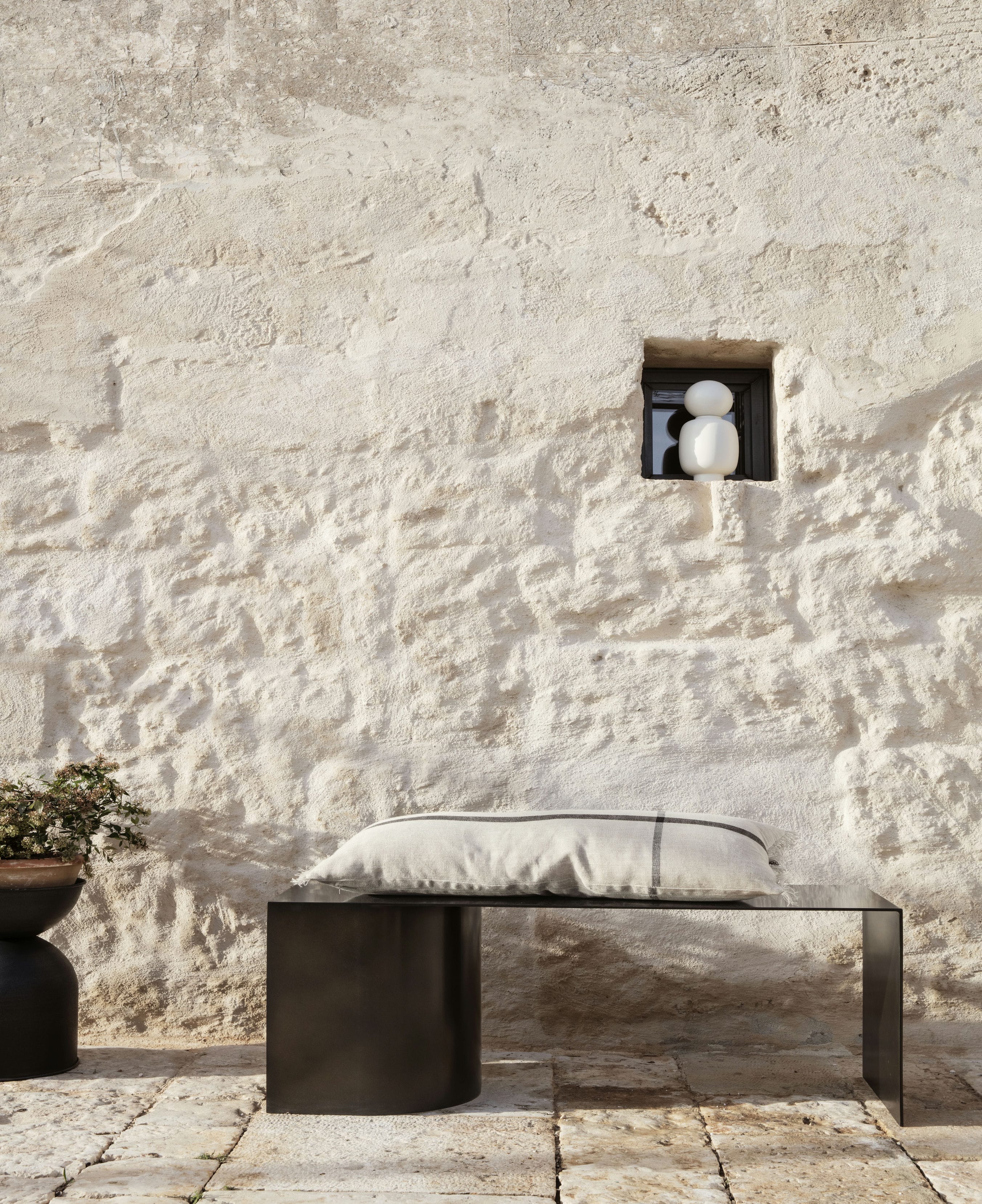 Zwarte ZANDLOPER bloempot