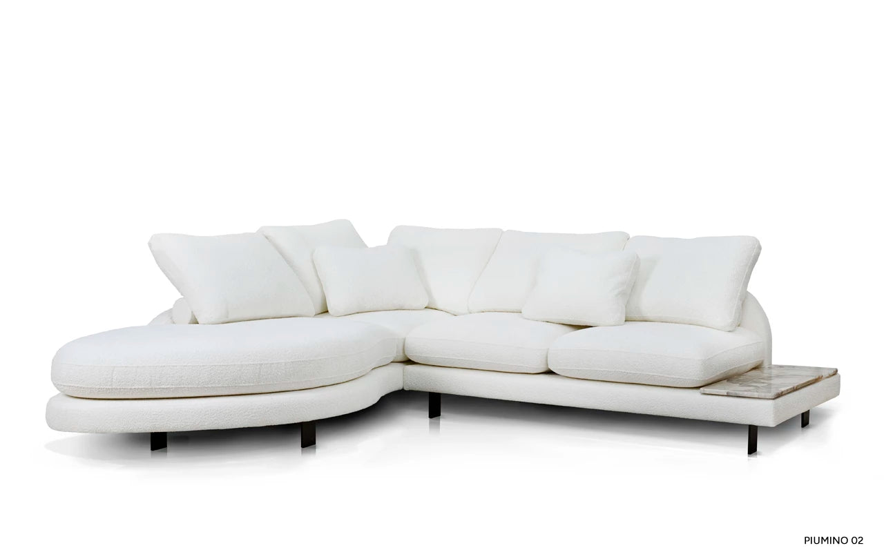 Eine Ecke mit einem linken Handelpolsterstabsschelf