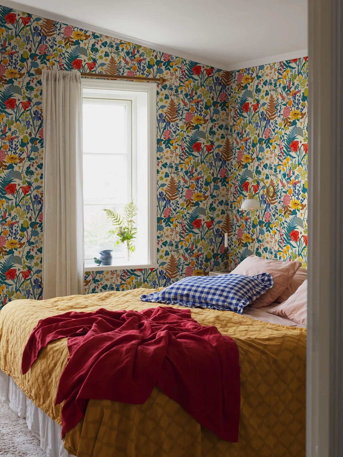 Beige wandtapijt met plantaal motief STUGRABATT in blauw