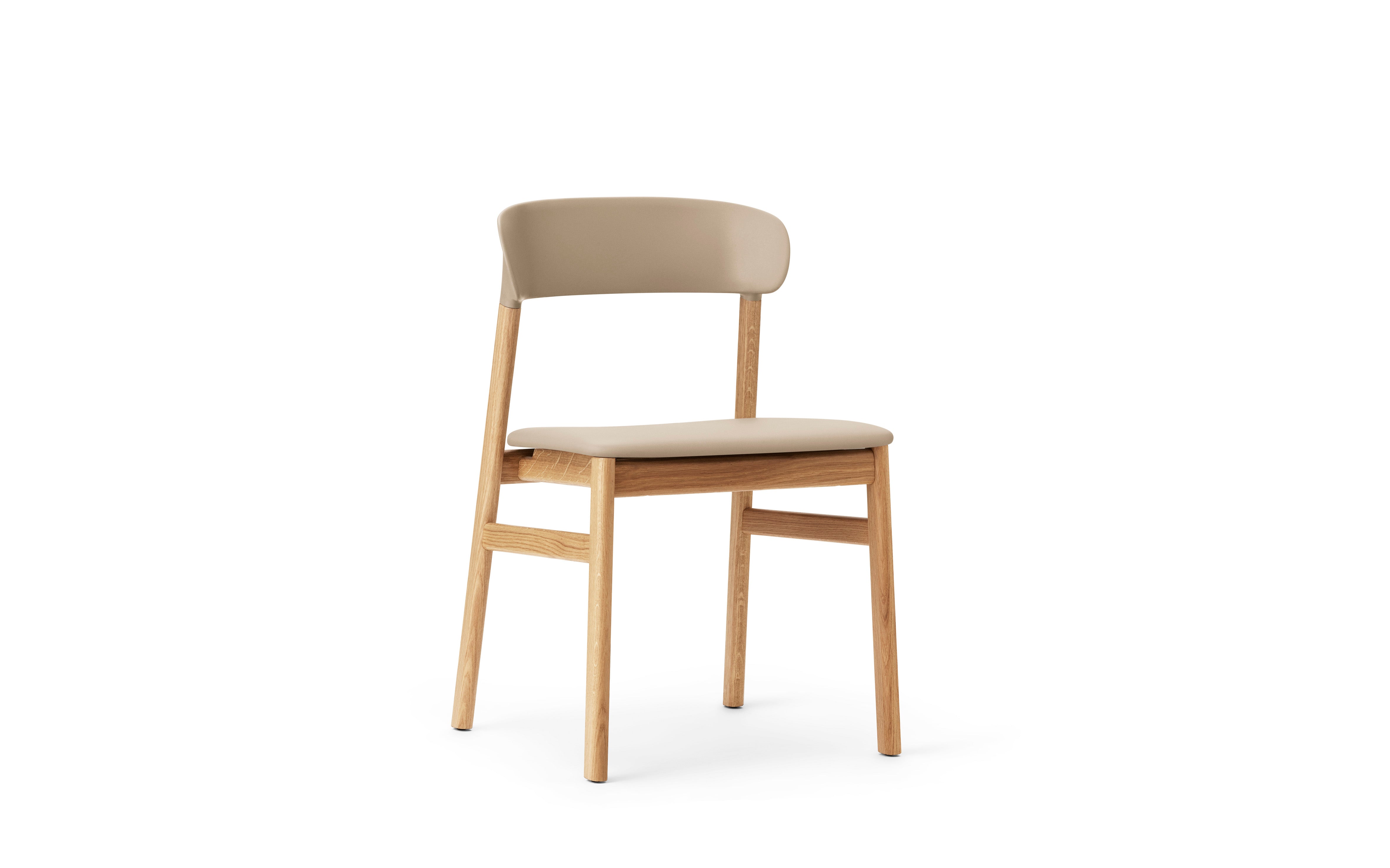 Herit upholstered chair with a natural oak base
