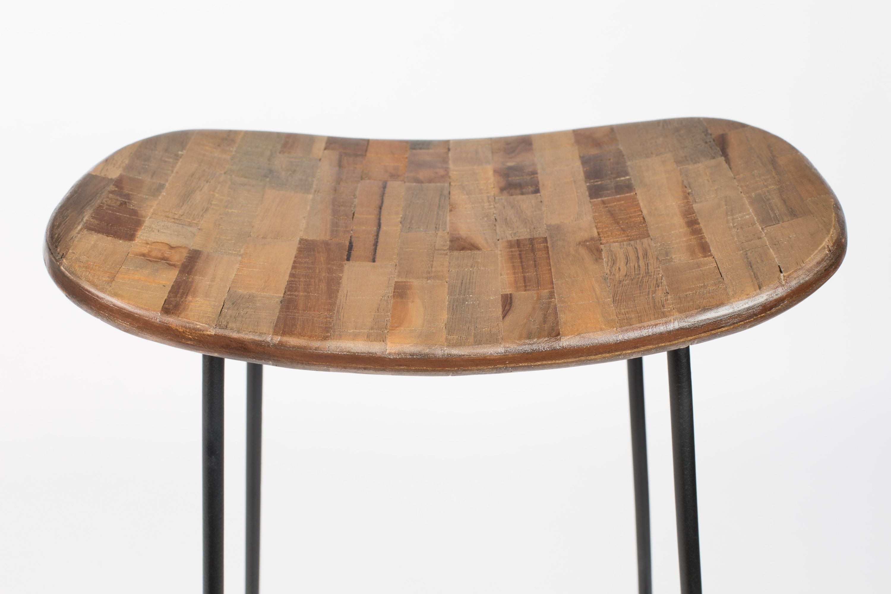 Tangle Tangle Bar Stool mit schwarzer Basis