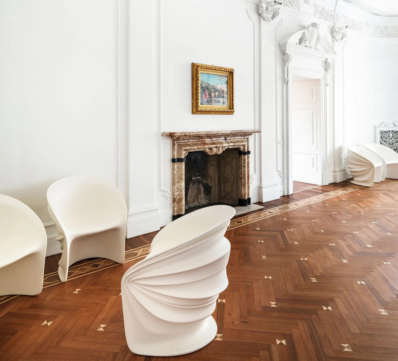 Fauteuil MODESTY VEILED grijs