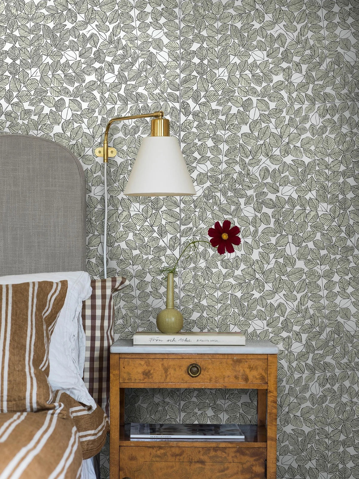 ROMANS Green Leaf Pattern Wallpaper