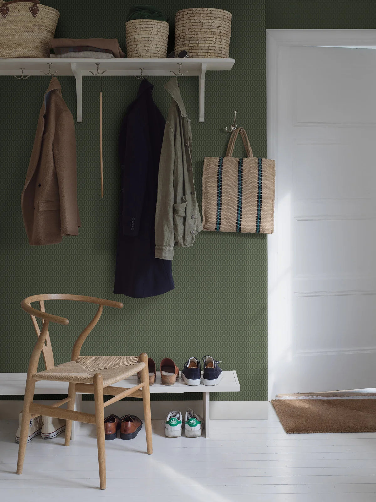 Vlies-Tapete mit geometrischem Muster YPSILON dunkelgrün