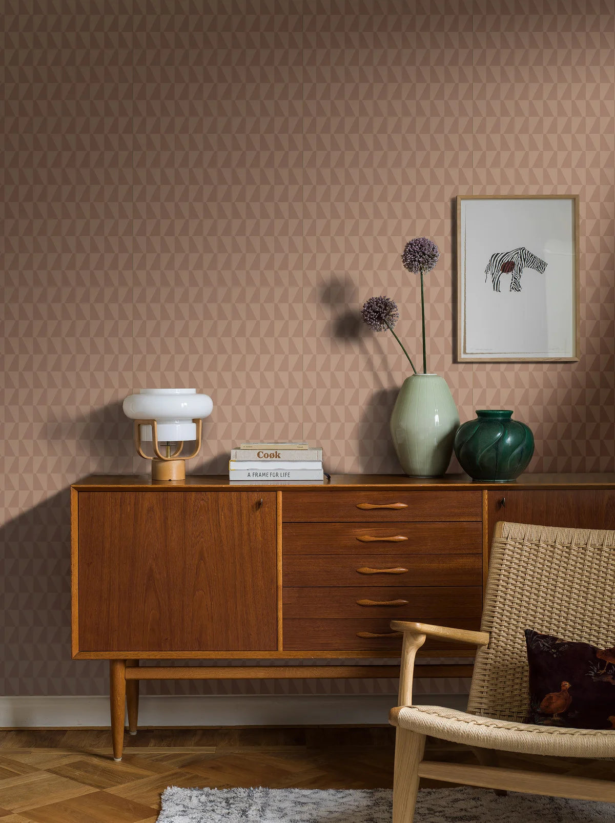 Vliesbehang met geometrisch patroon TRAPEZ vuilroze met beige