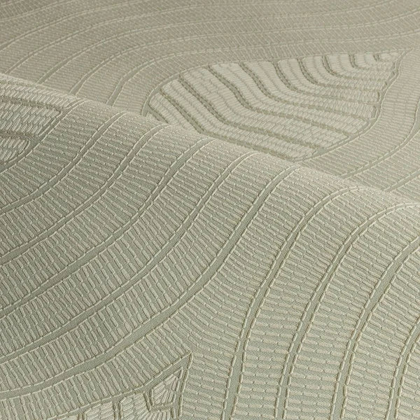 Structuurtapijt dat borduurwerk imiteert in een geometrisch golvenpatroon BRODELIA OPALINE lichtgroen