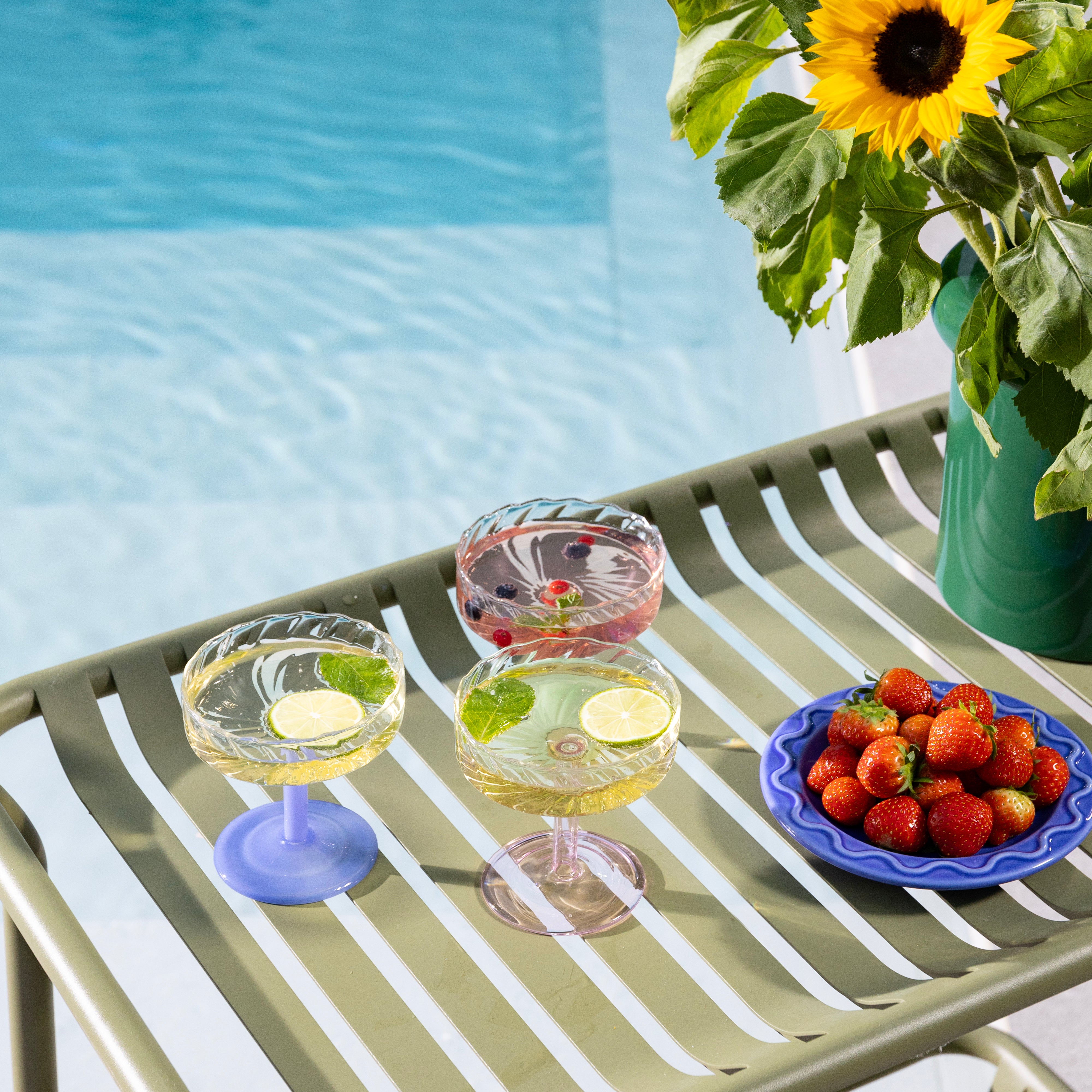 Set van glazen wijnglazen TWIRL roze