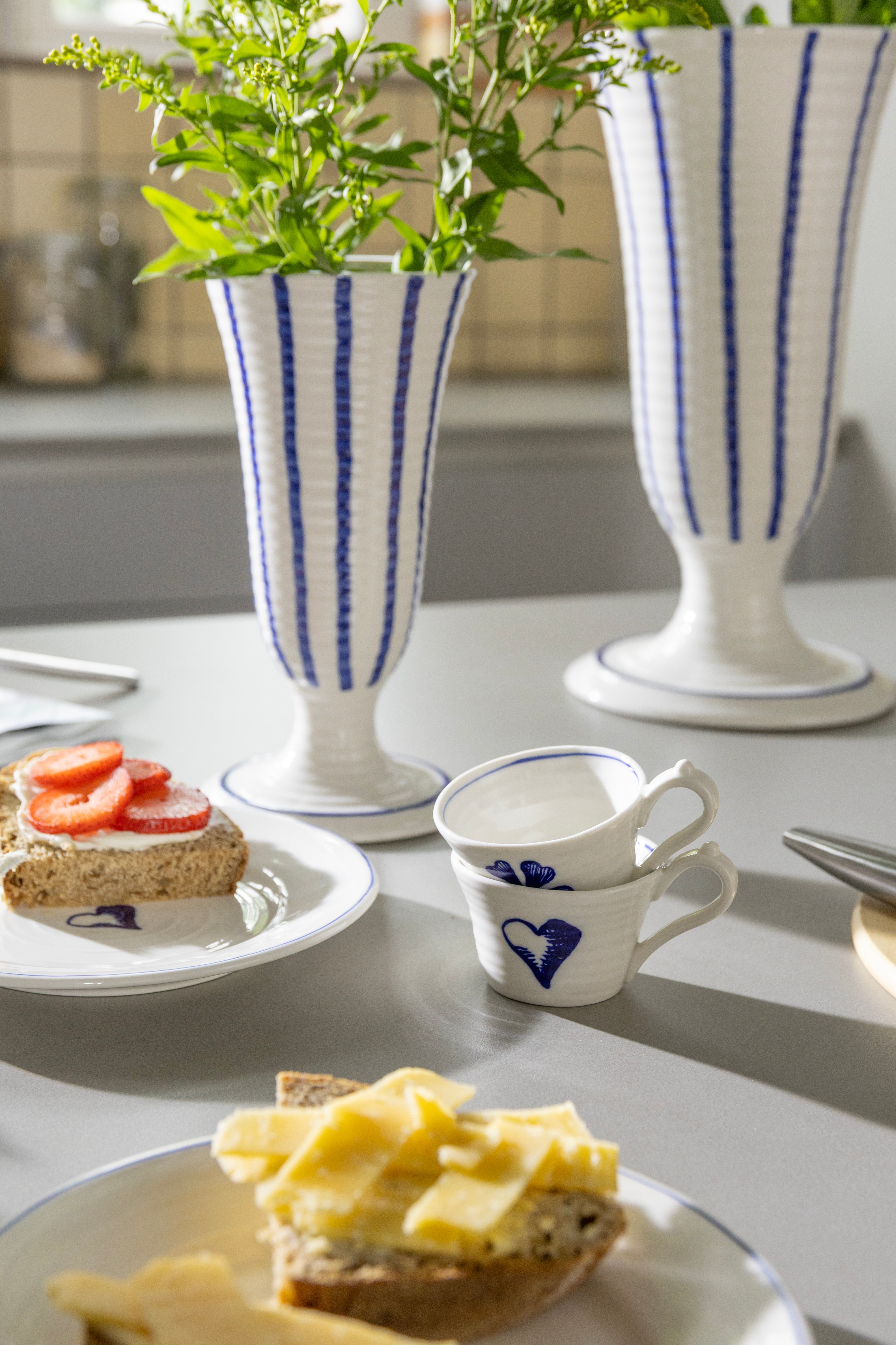 Vaas ANOUK LILIUM wit met blauw