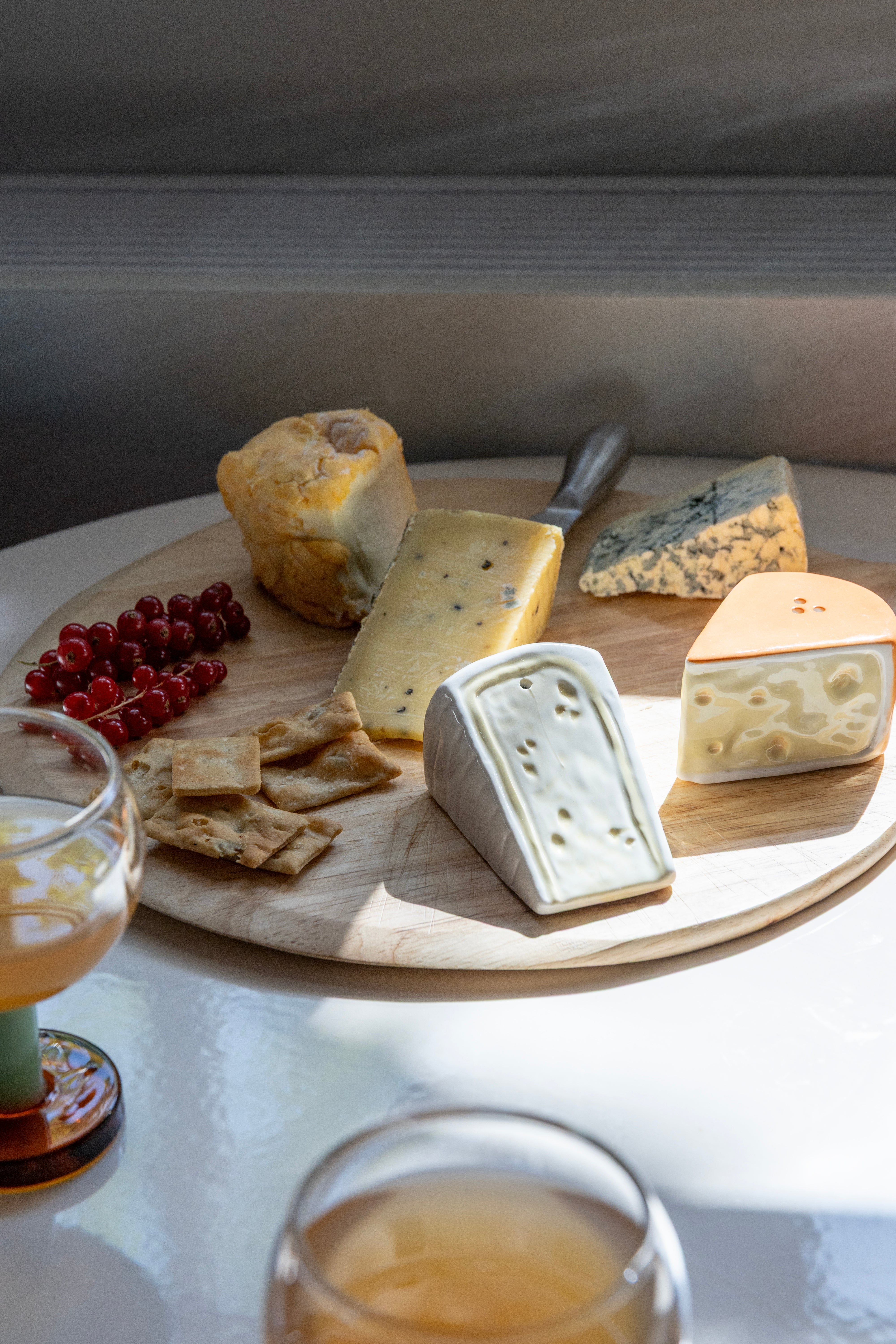 Salz- und Pfefferstreuer CHEESE weiß mit orange