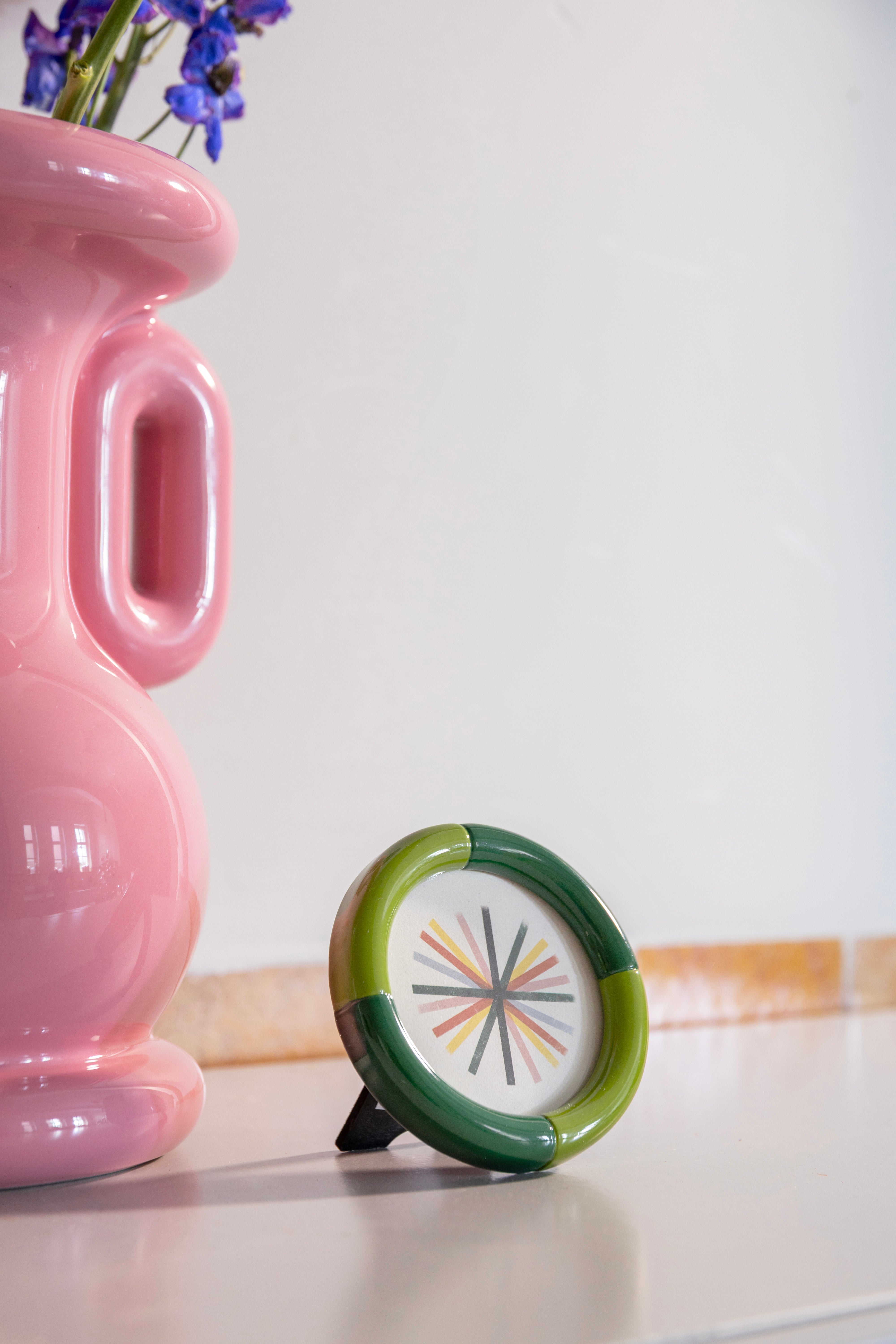 RIFT ROUND green photo frame