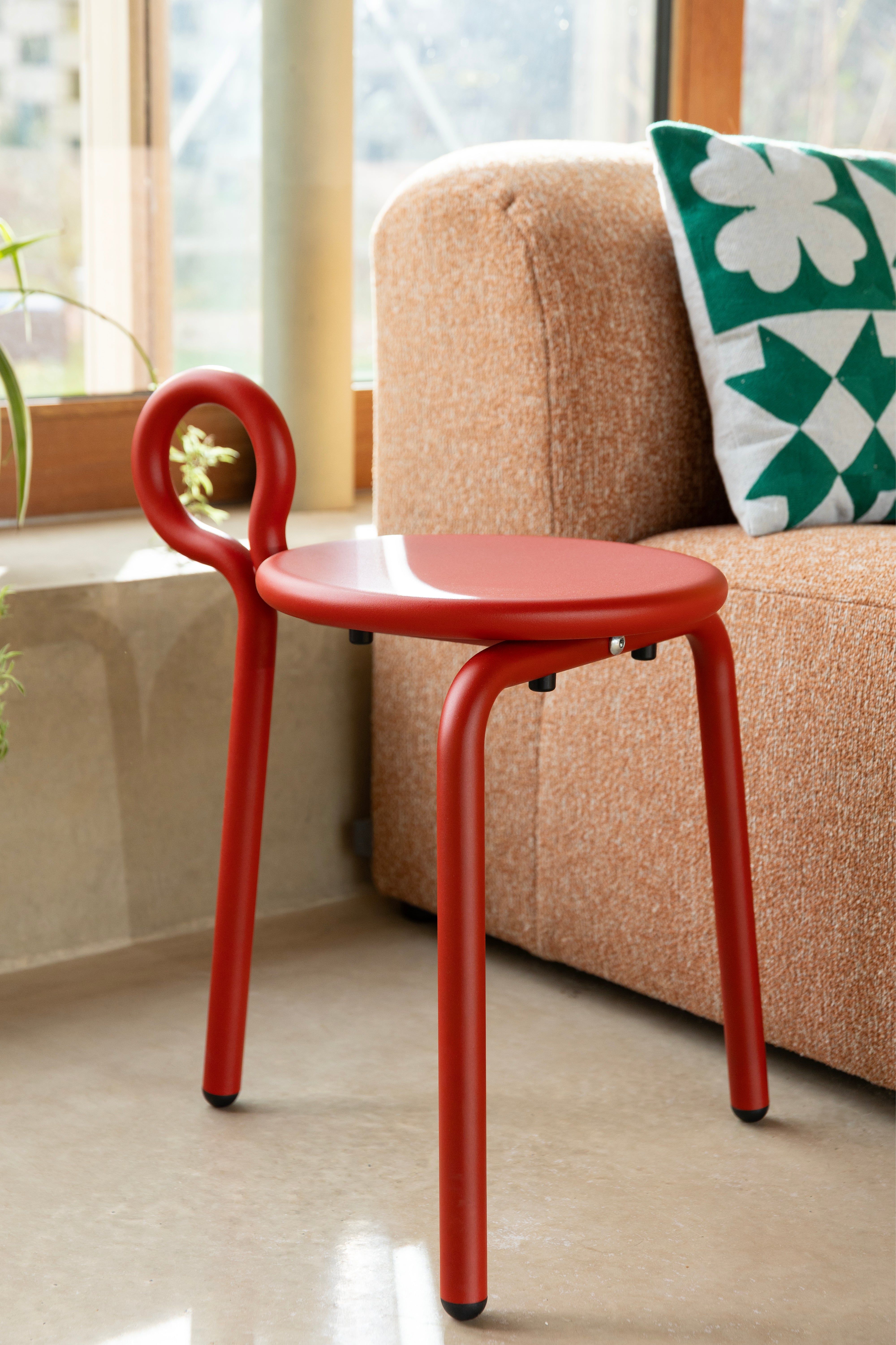 Hocker LASSO rood