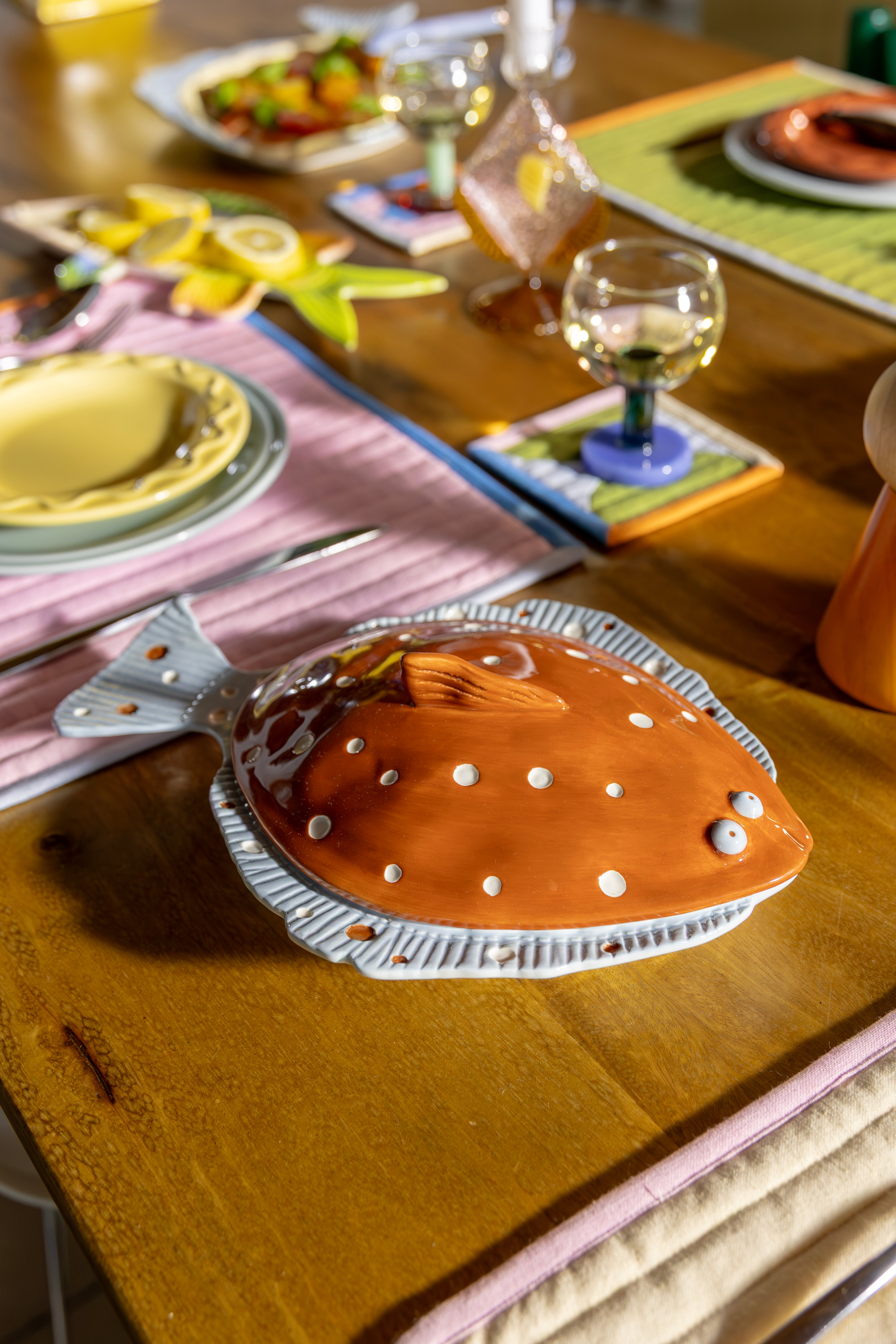 Bruine PLAICE schaal met deksel, blauw en wit