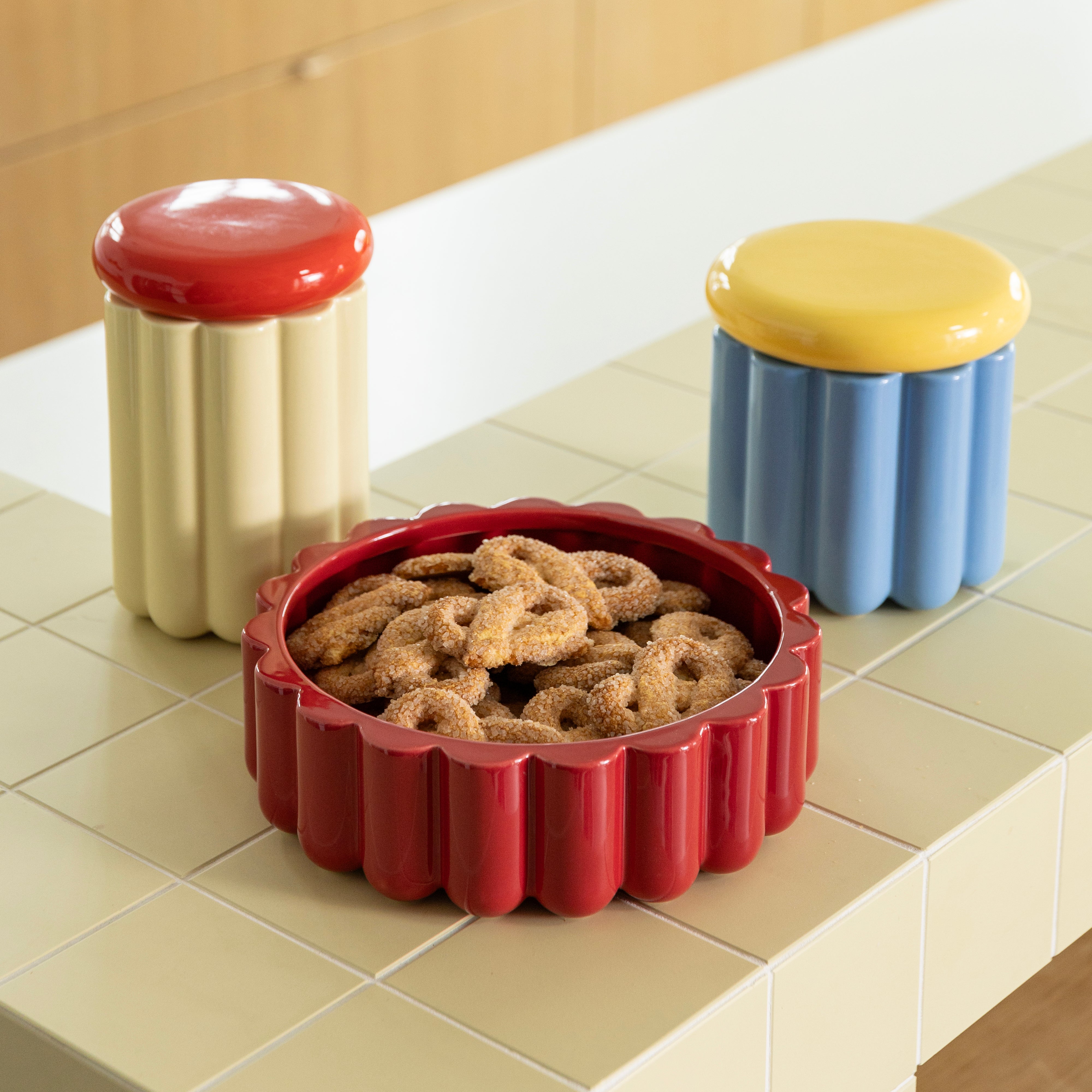 CHARLO container blue with yellow lid