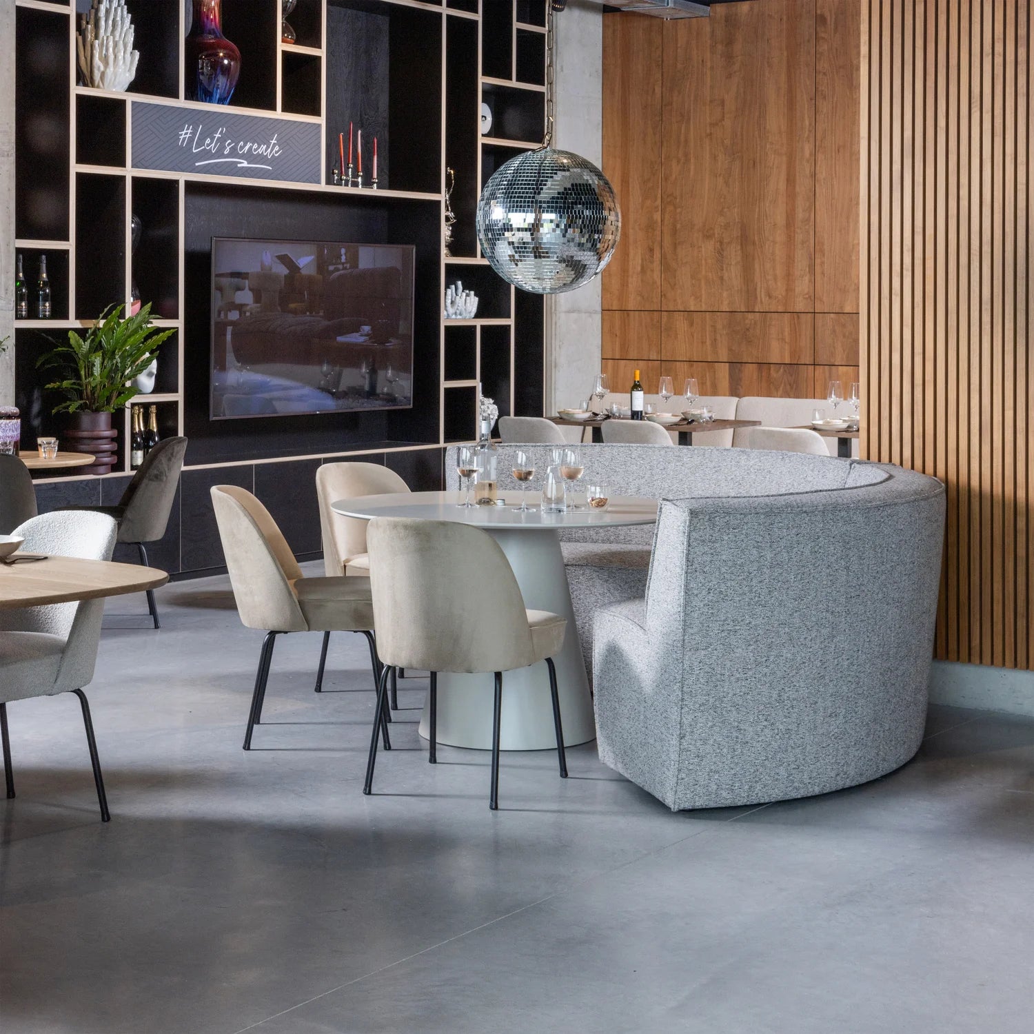 Ronde tafel JORRE beige