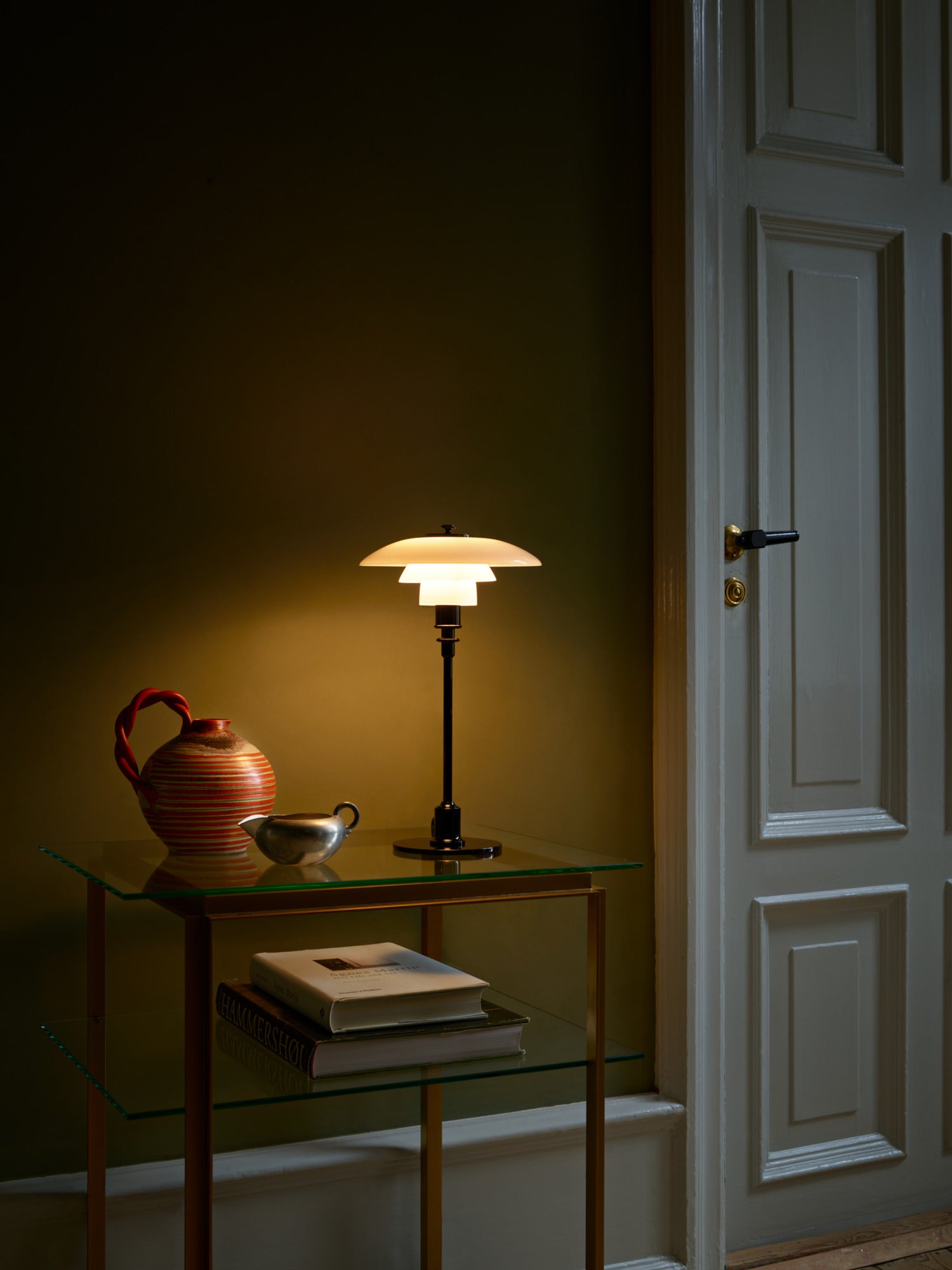 Tischlampe PH 2/1 weiß mit schwarzem Fuß