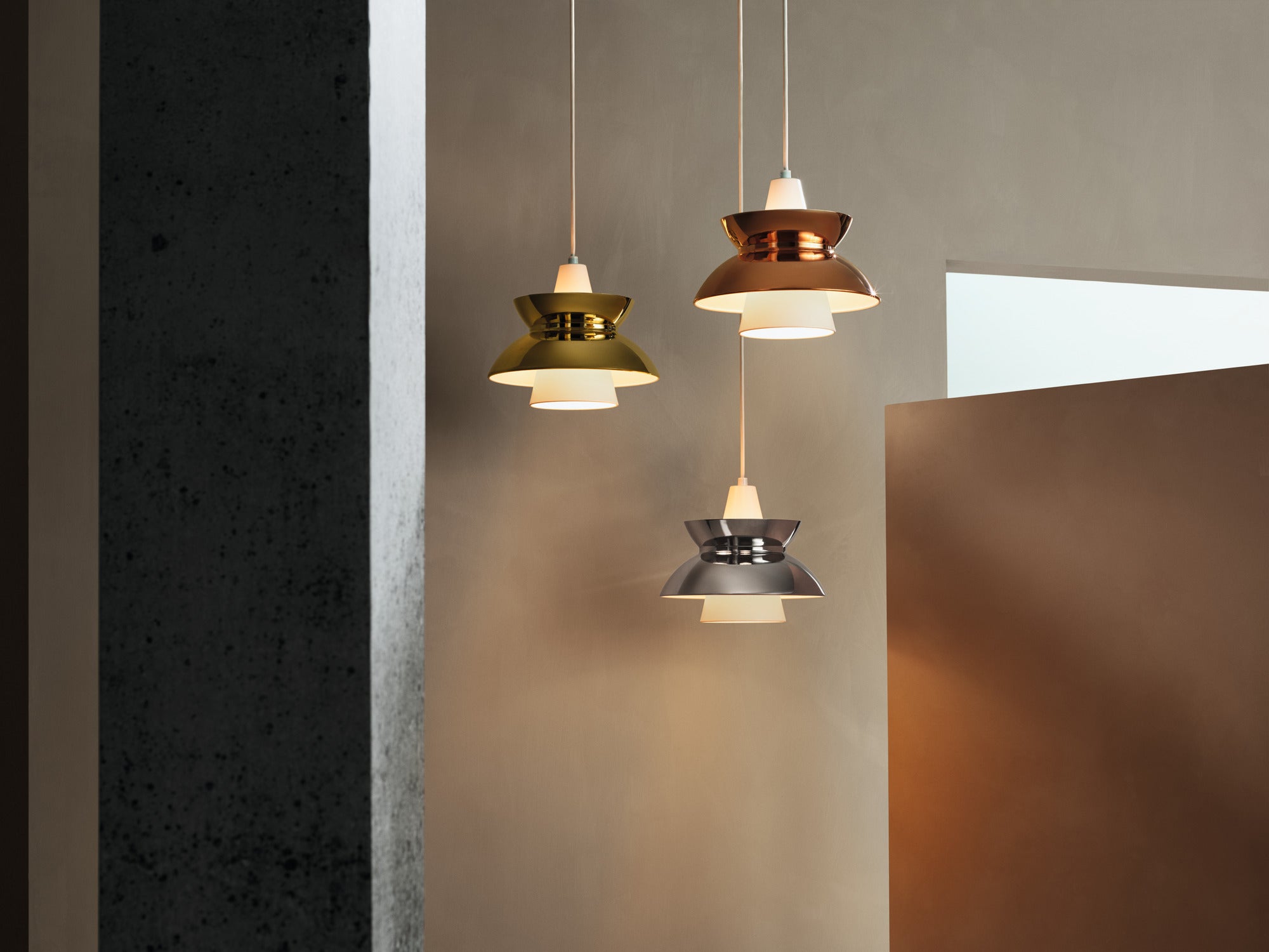 DOO-WOP pendant lamp white with brass finish