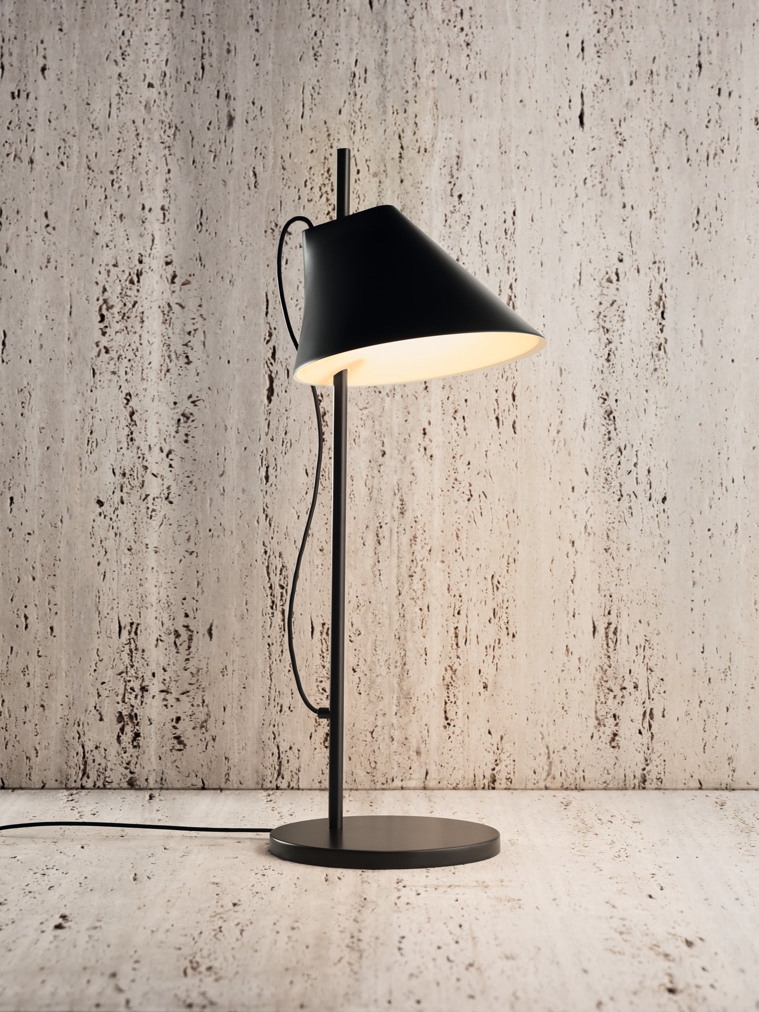 YUH Table Lamp Black