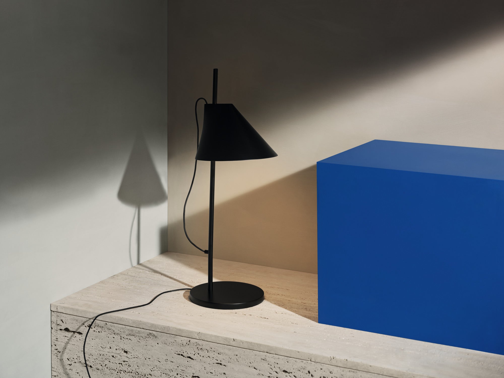 YUH Table Lamp Black