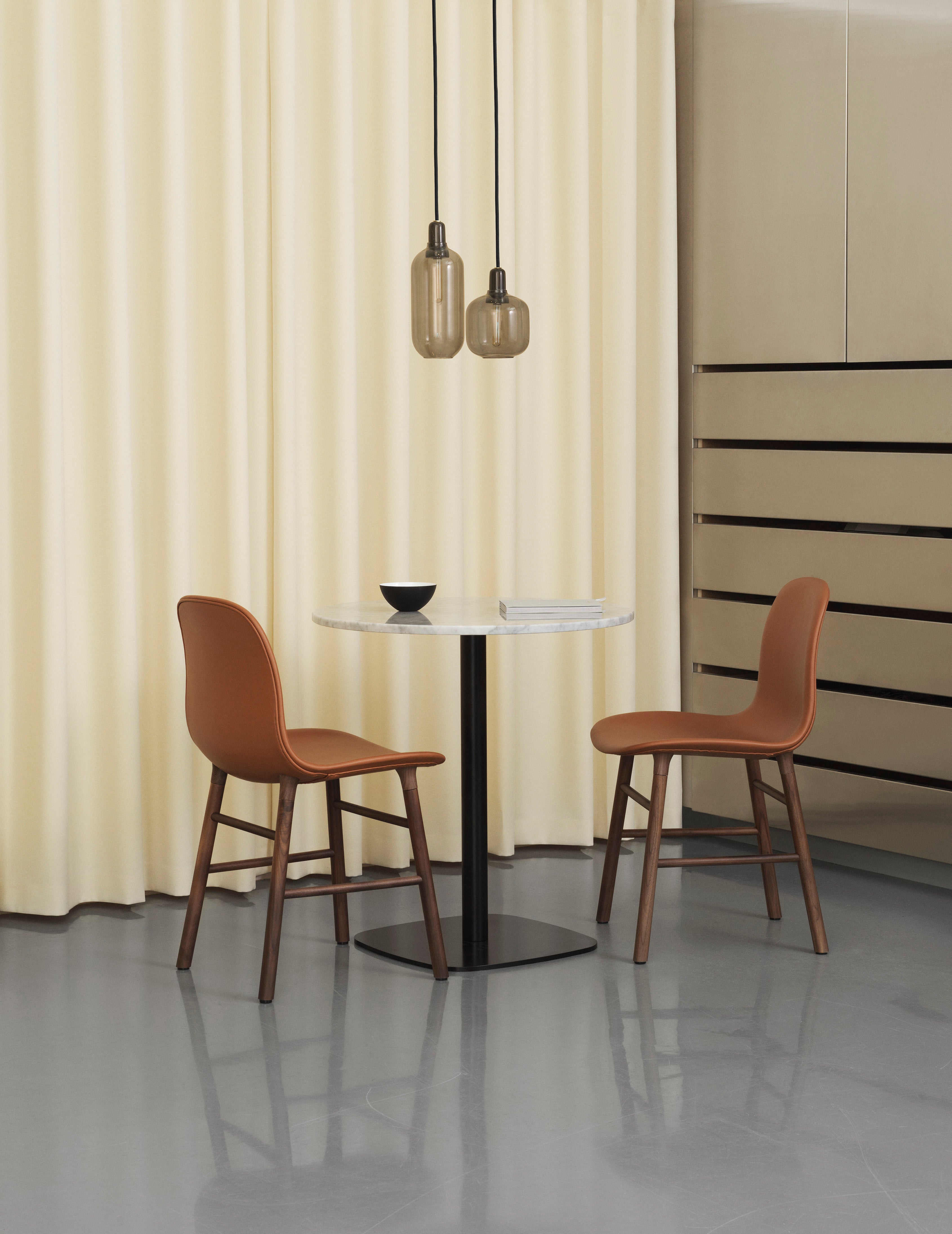 Hanglamp AMP LARGE rokerig glas met zwarte marmer