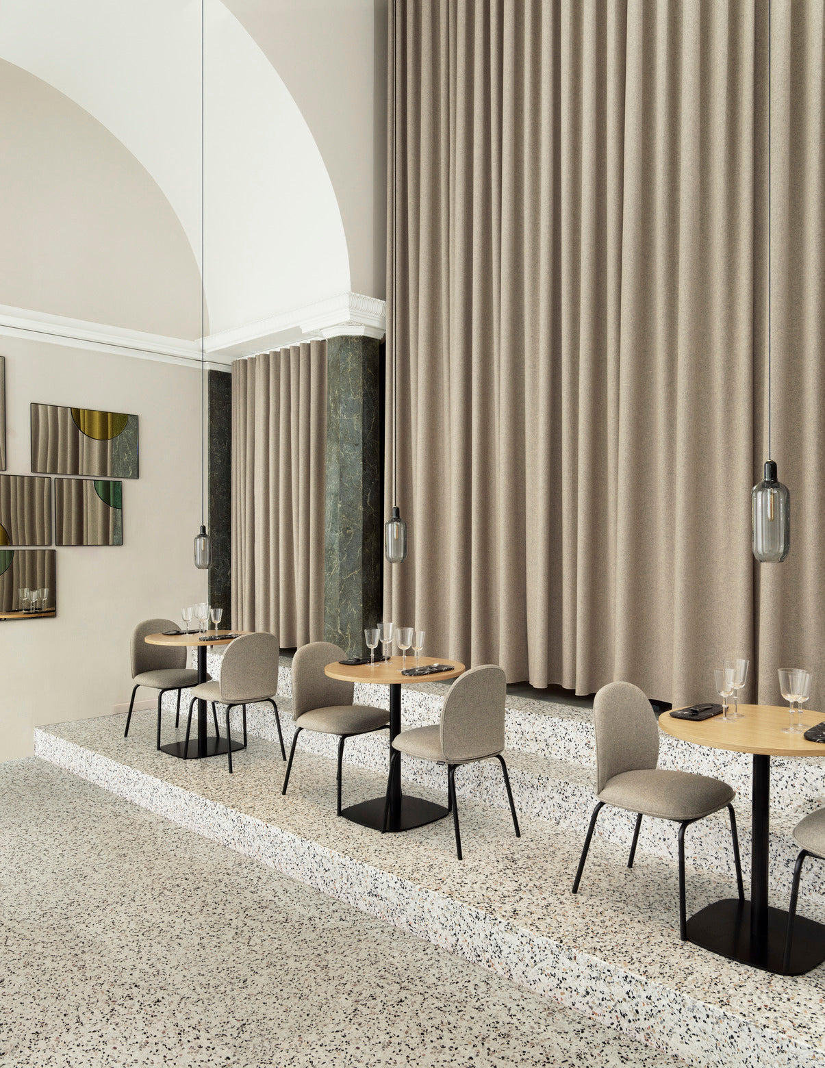 Ace chair black base