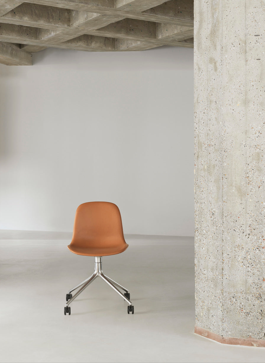 4W gray office chair with an aluminum base on wheels